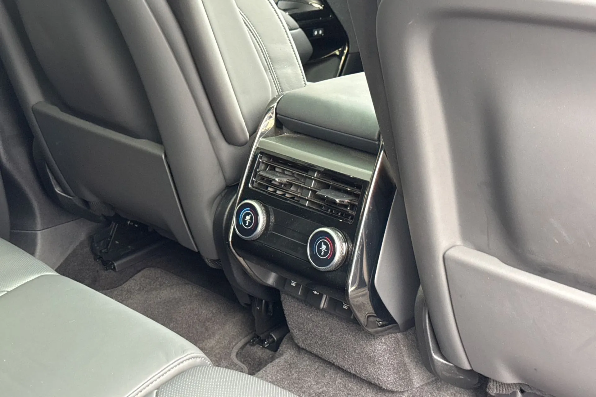 LAND ROVER RANGE ROVER SPORT thumbnail image number 50