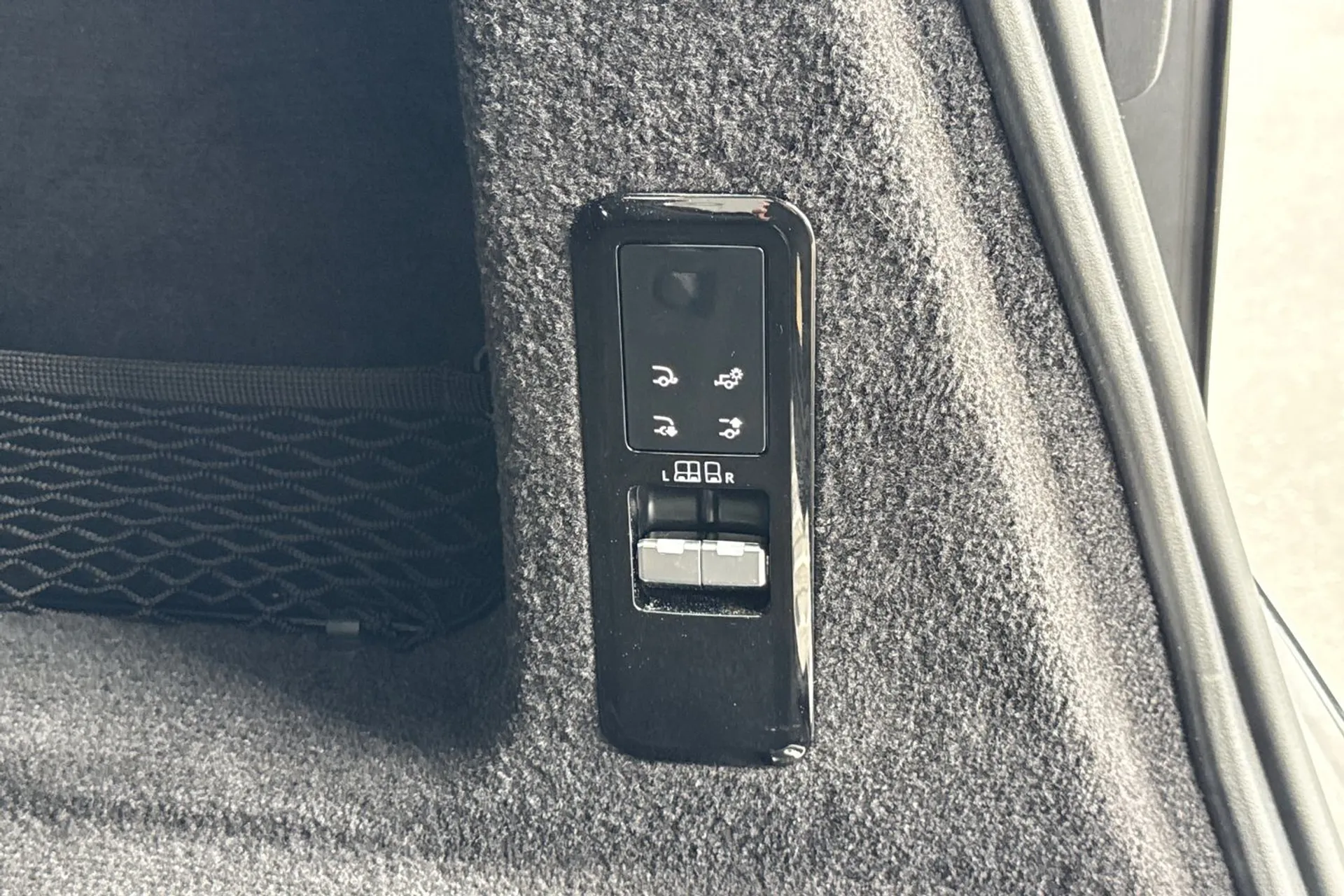 LAND ROVER RANGE ROVER SPORT thumbnail image number 45