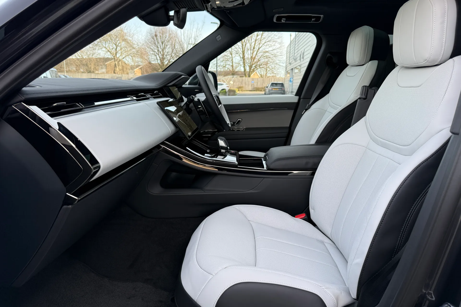 LAND ROVER RANGE ROVER SPORT thumbnail image number 3