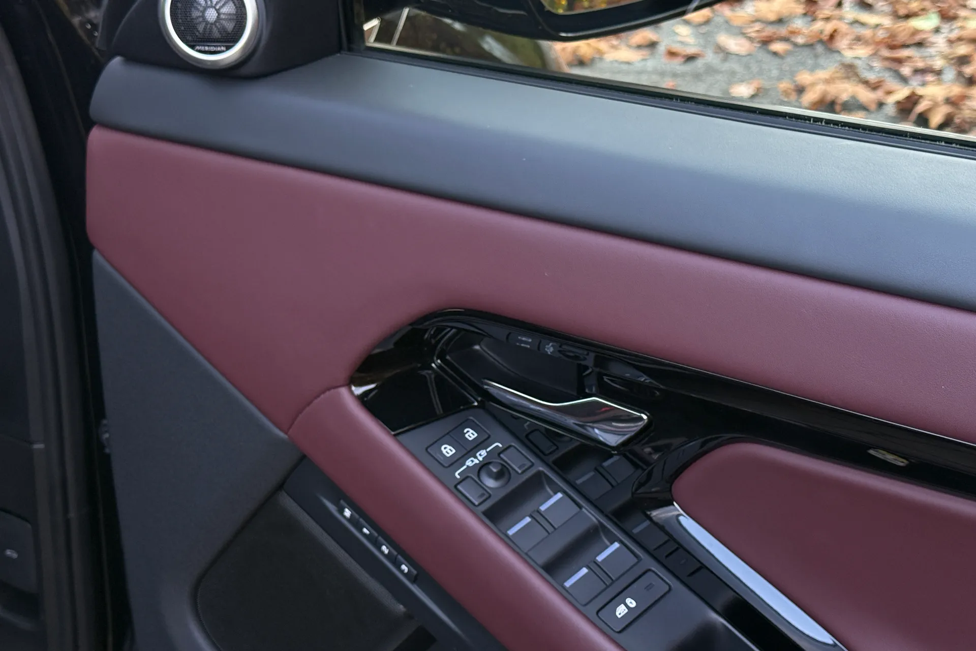 LAND ROVER RANGE ROVER EVOQUE thumbnail image number 32