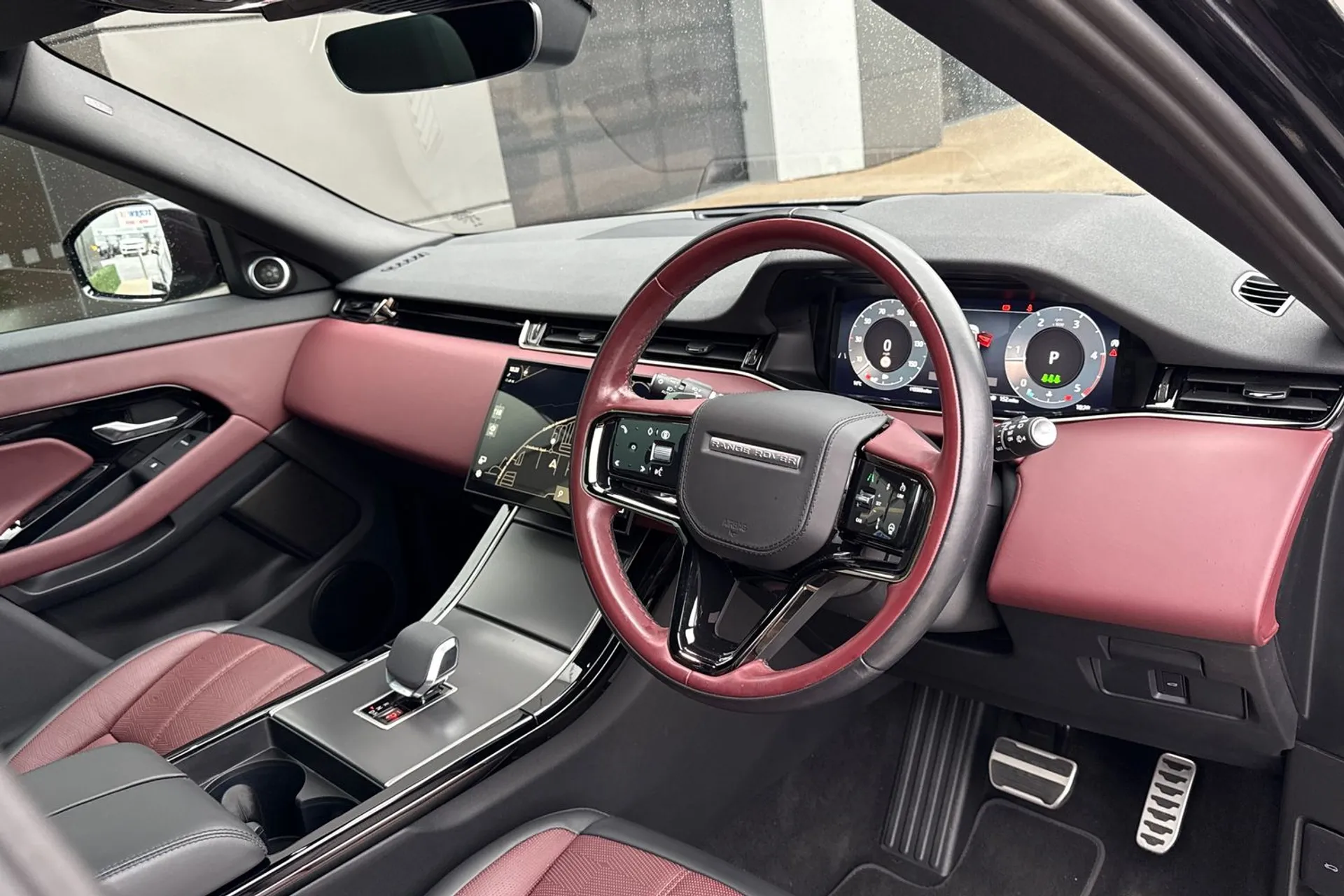 LAND ROVER RANGE ROVER EVOQUE thumbnail image number 17