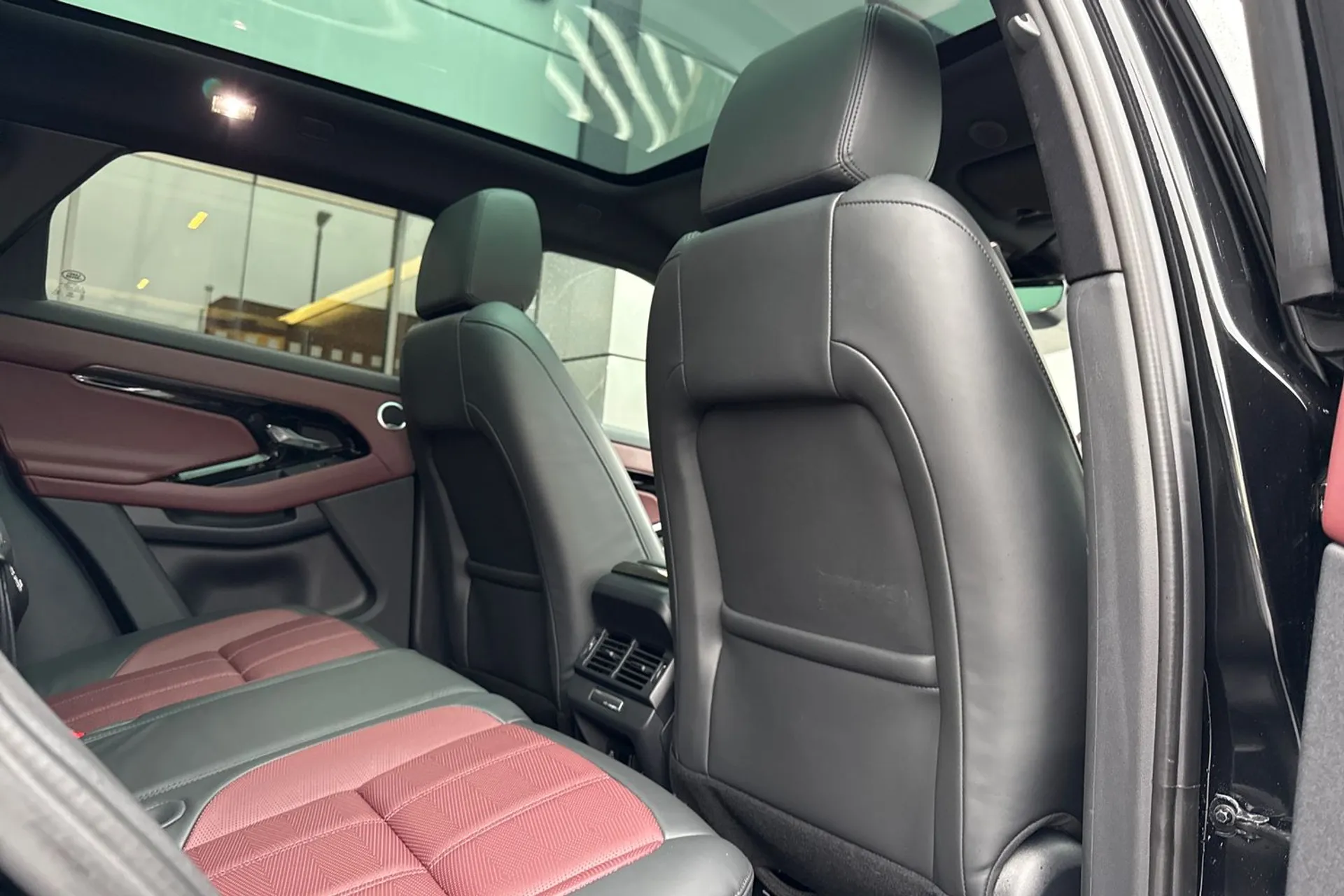 LAND ROVER RANGE ROVER EVOQUE thumbnail image number 38