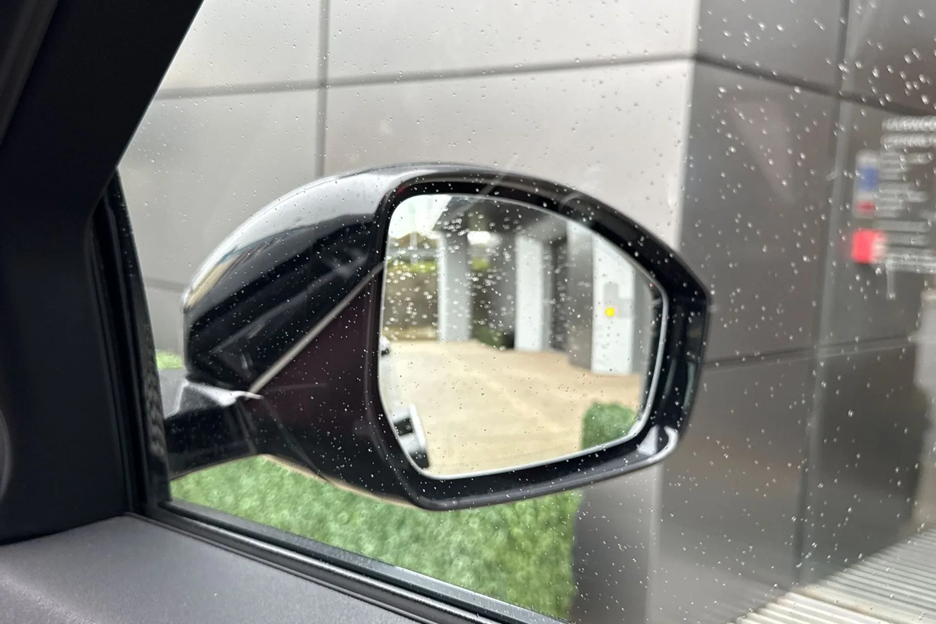 LAND ROVER RANGE ROVER EVOQUE thumbnail image number 13