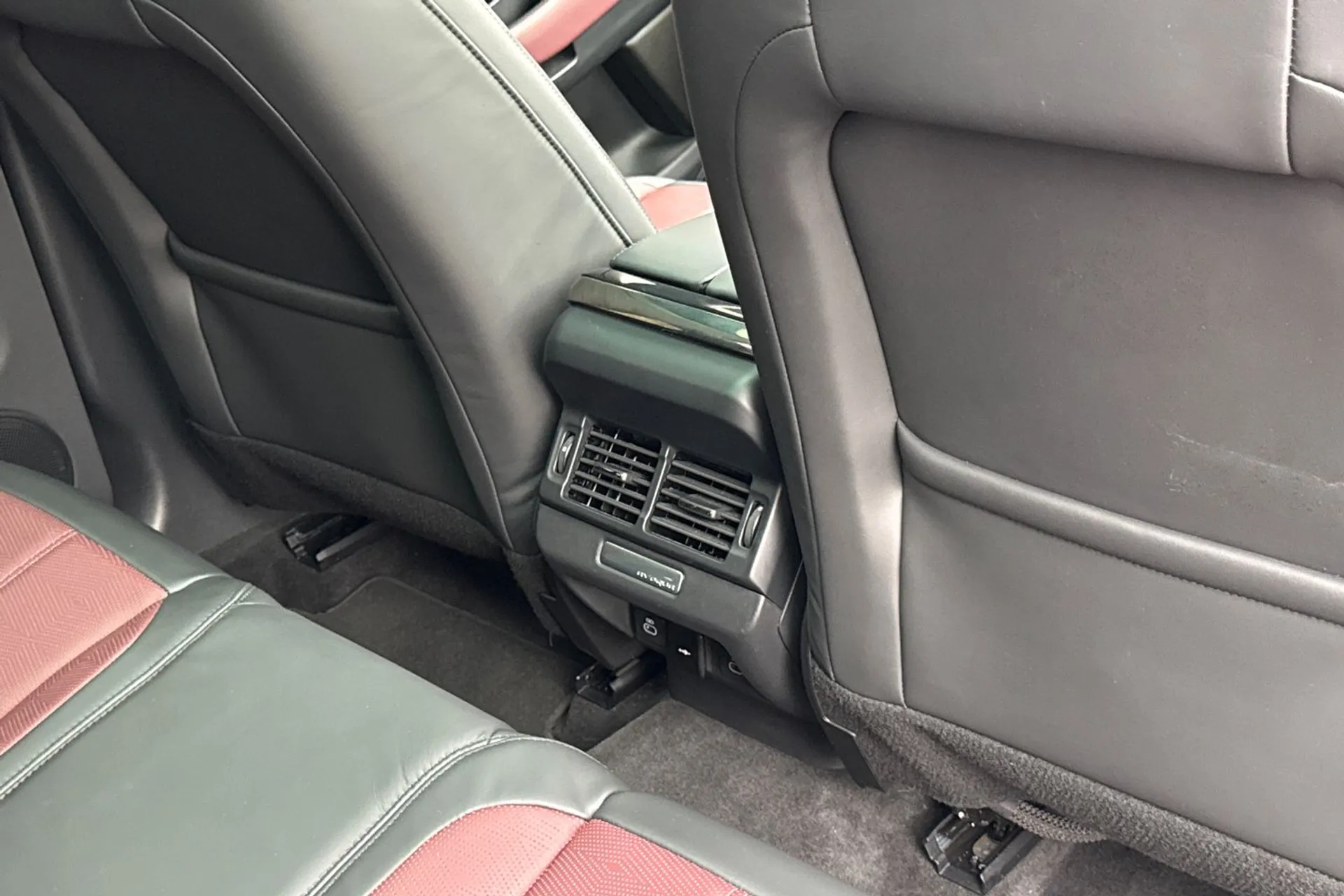 LAND ROVER RANGE ROVER EVOQUE thumbnail image number 40