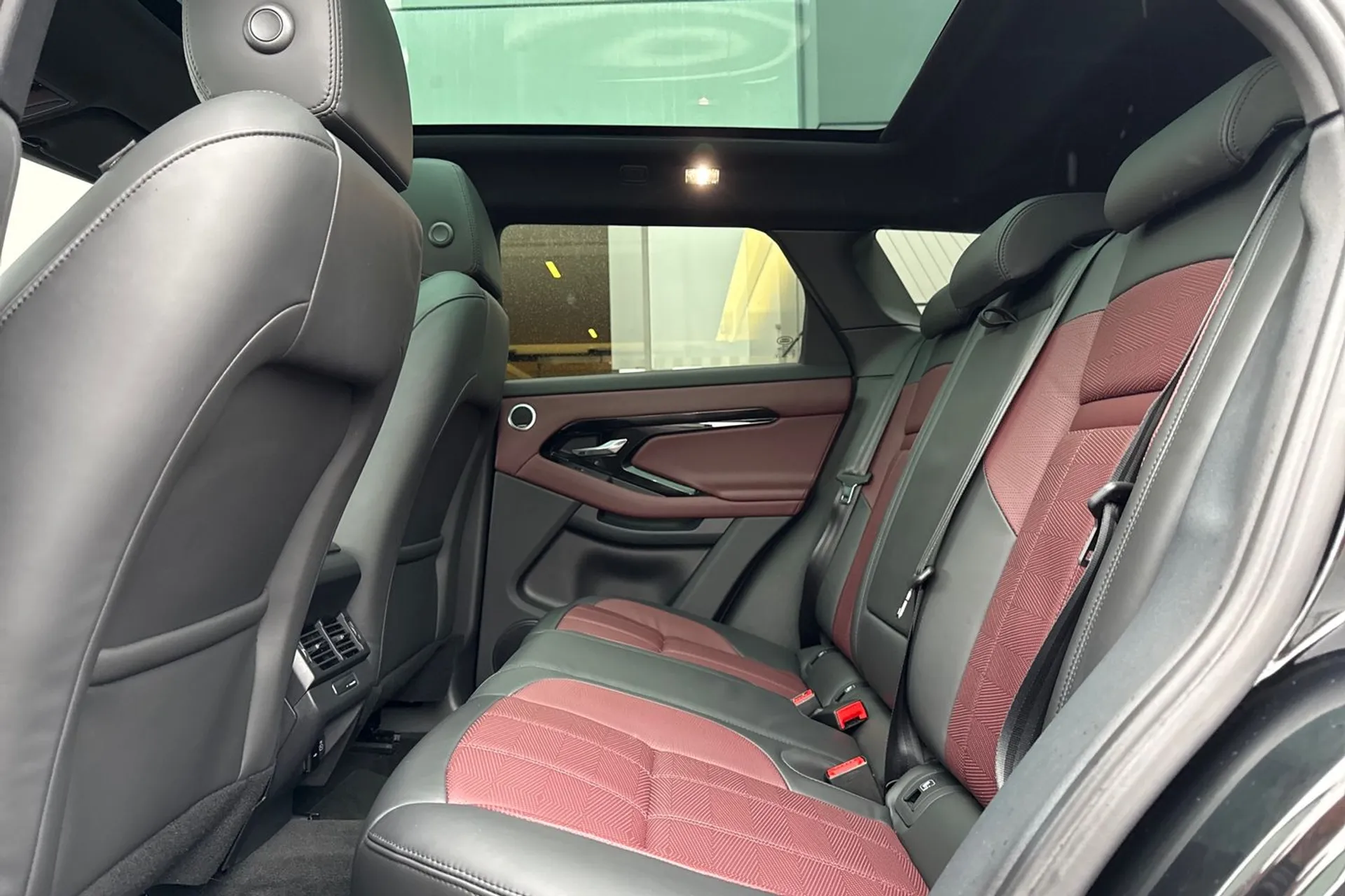 LAND ROVER RANGE ROVER EVOQUE thumbnail image number 51