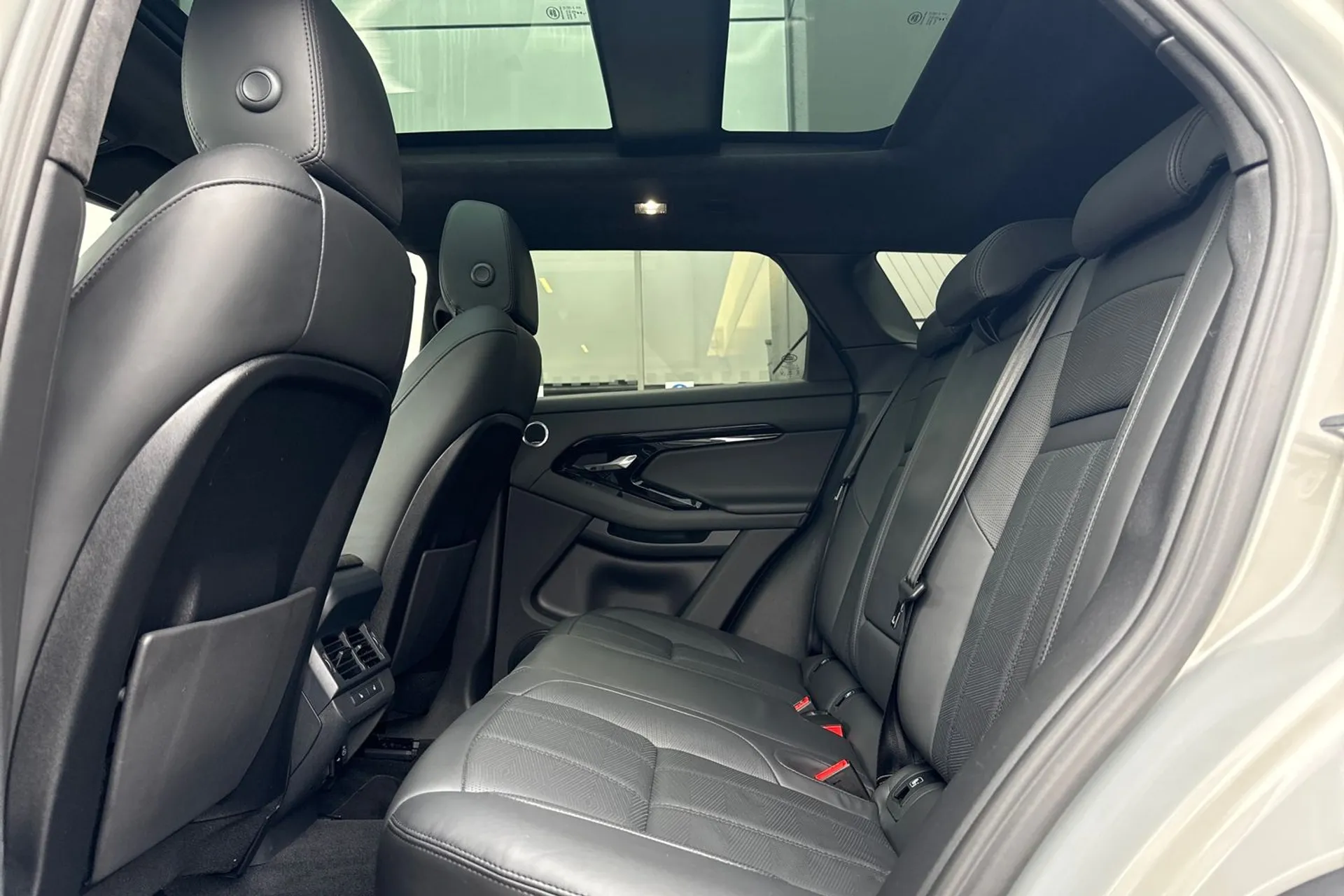 LAND ROVER RANGE ROVER EVOQUE thumbnail image number 61