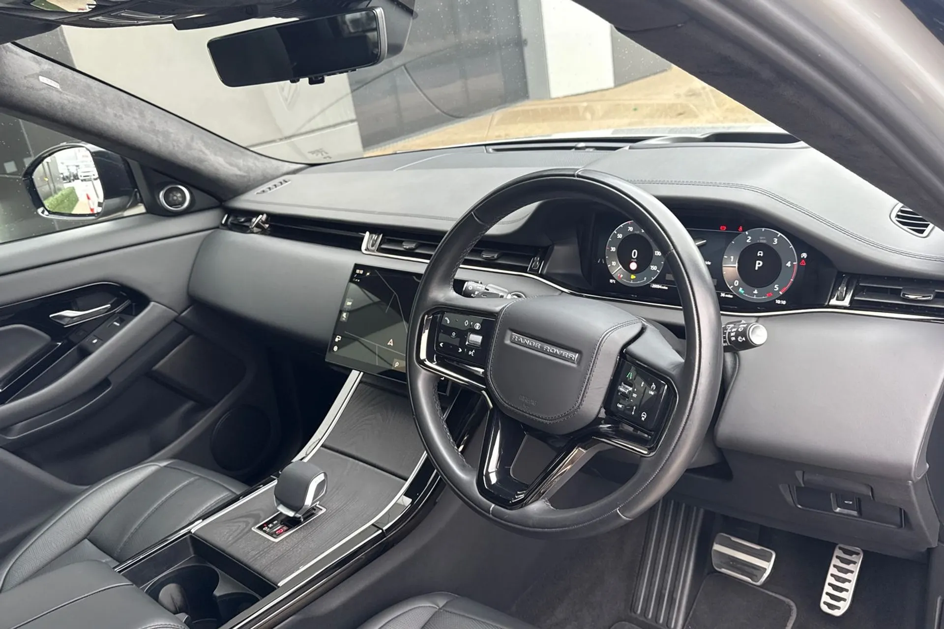 LAND ROVER RANGE ROVER EVOQUE thumbnail image number 27