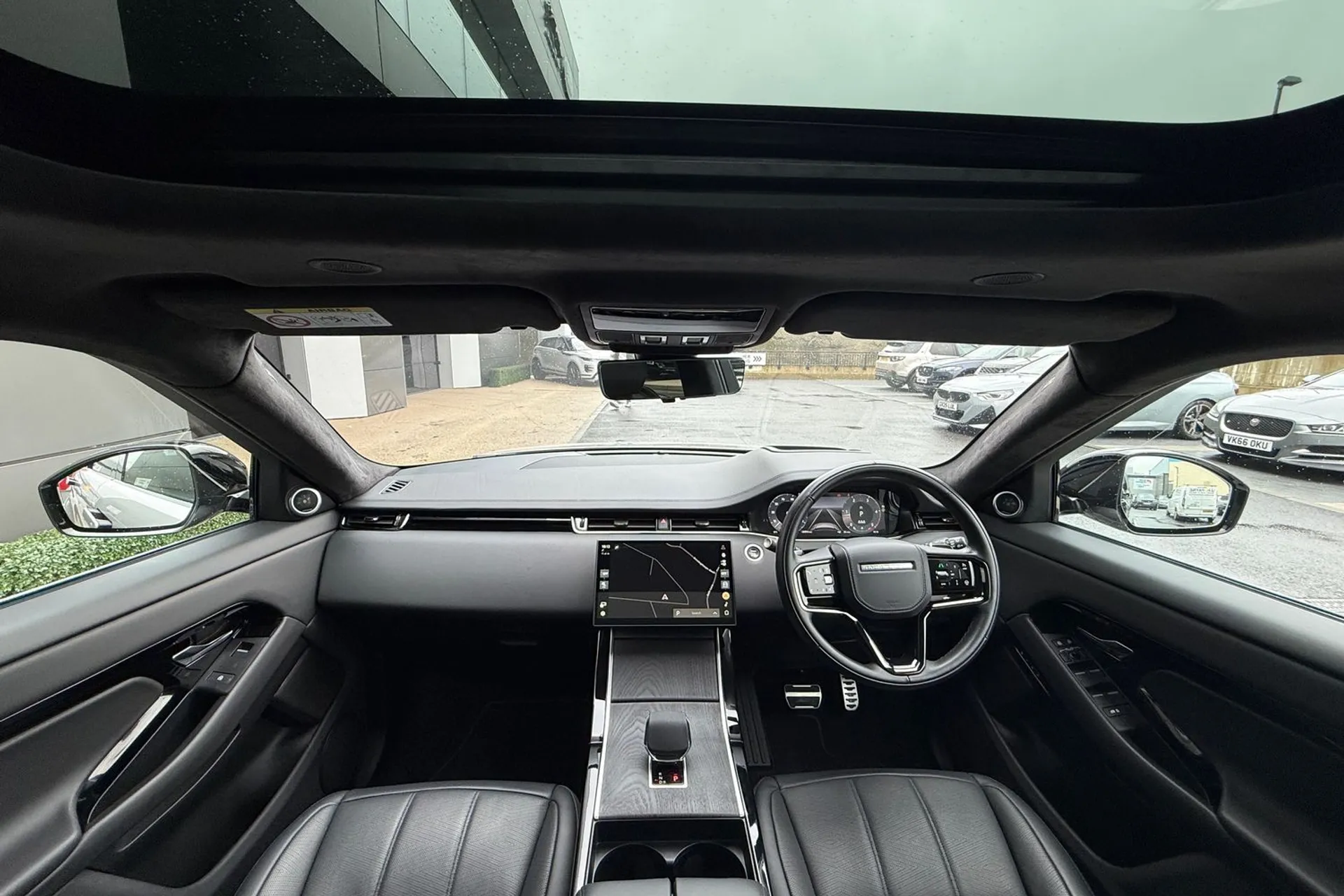 LAND ROVER RANGE ROVER EVOQUE thumbnail image number 3