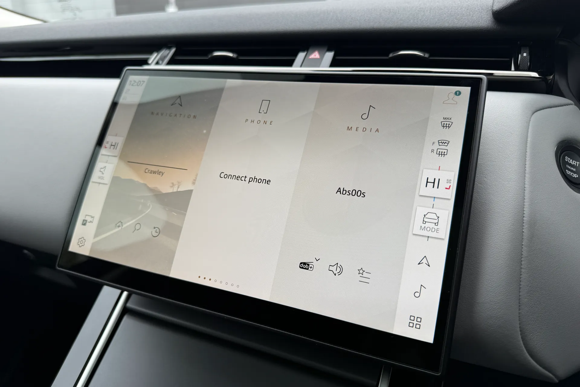 LAND ROVER RANGE ROVER VELAR thumbnail image number 54