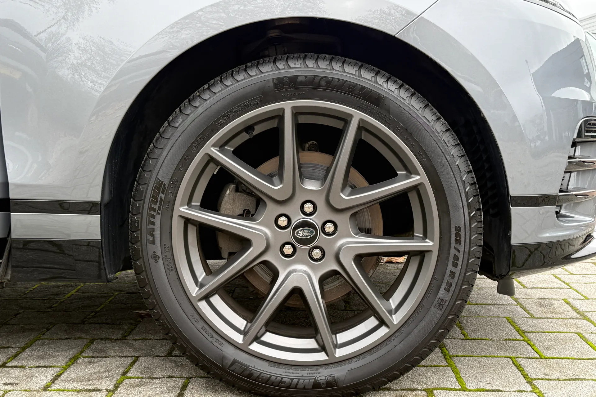 LAND ROVER RANGE ROVER VELAR thumbnail image number 19