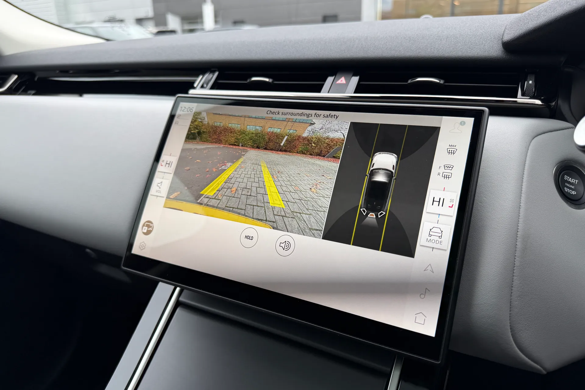 LAND ROVER RANGE ROVER VELAR thumbnail image number 7