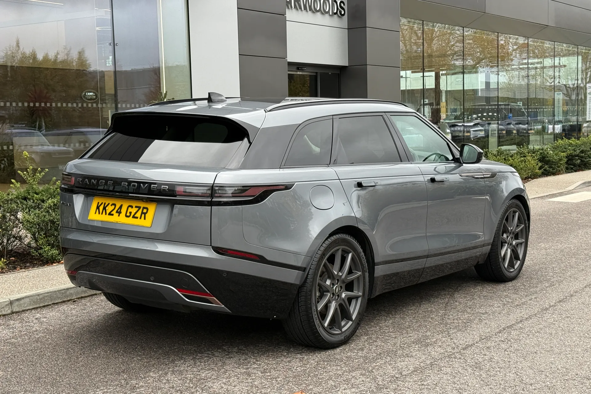 LAND ROVER RANGE ROVER VELAR thumbnail image number 11
