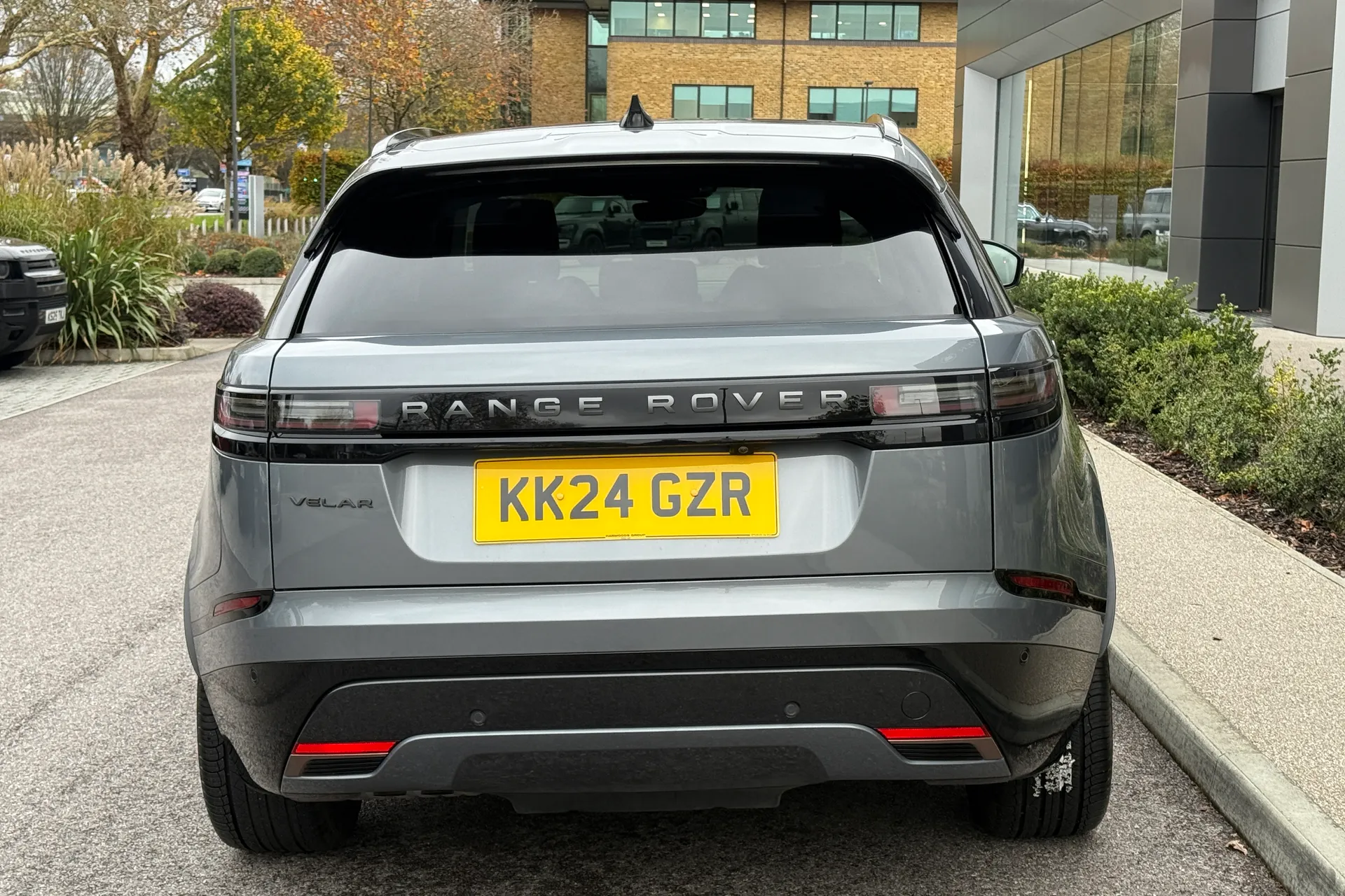 LAND ROVER RANGE ROVER VELAR thumbnail image number 14
