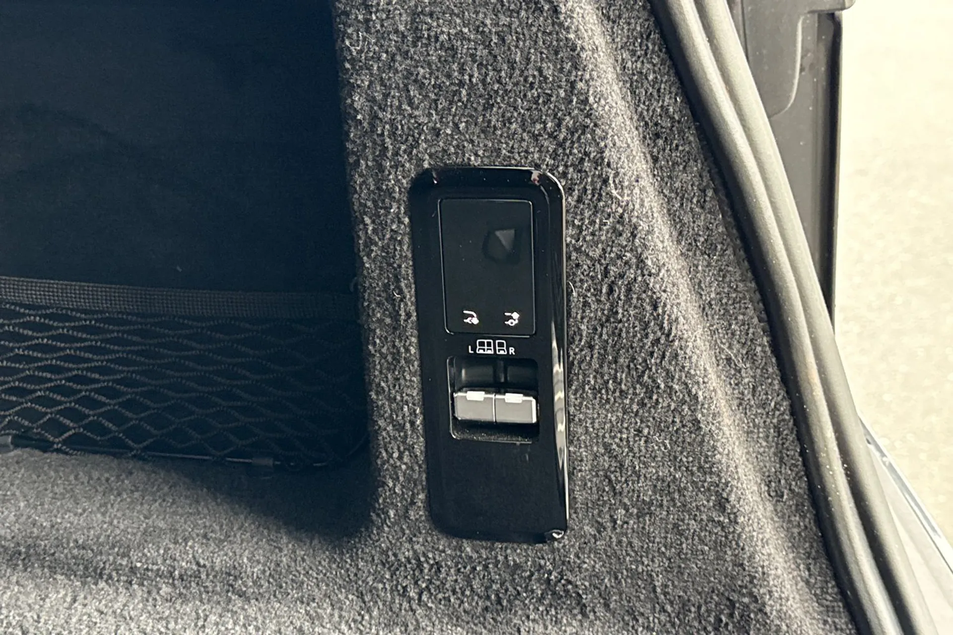 LAND ROVER RANGE ROVER SPORT thumbnail image number 51