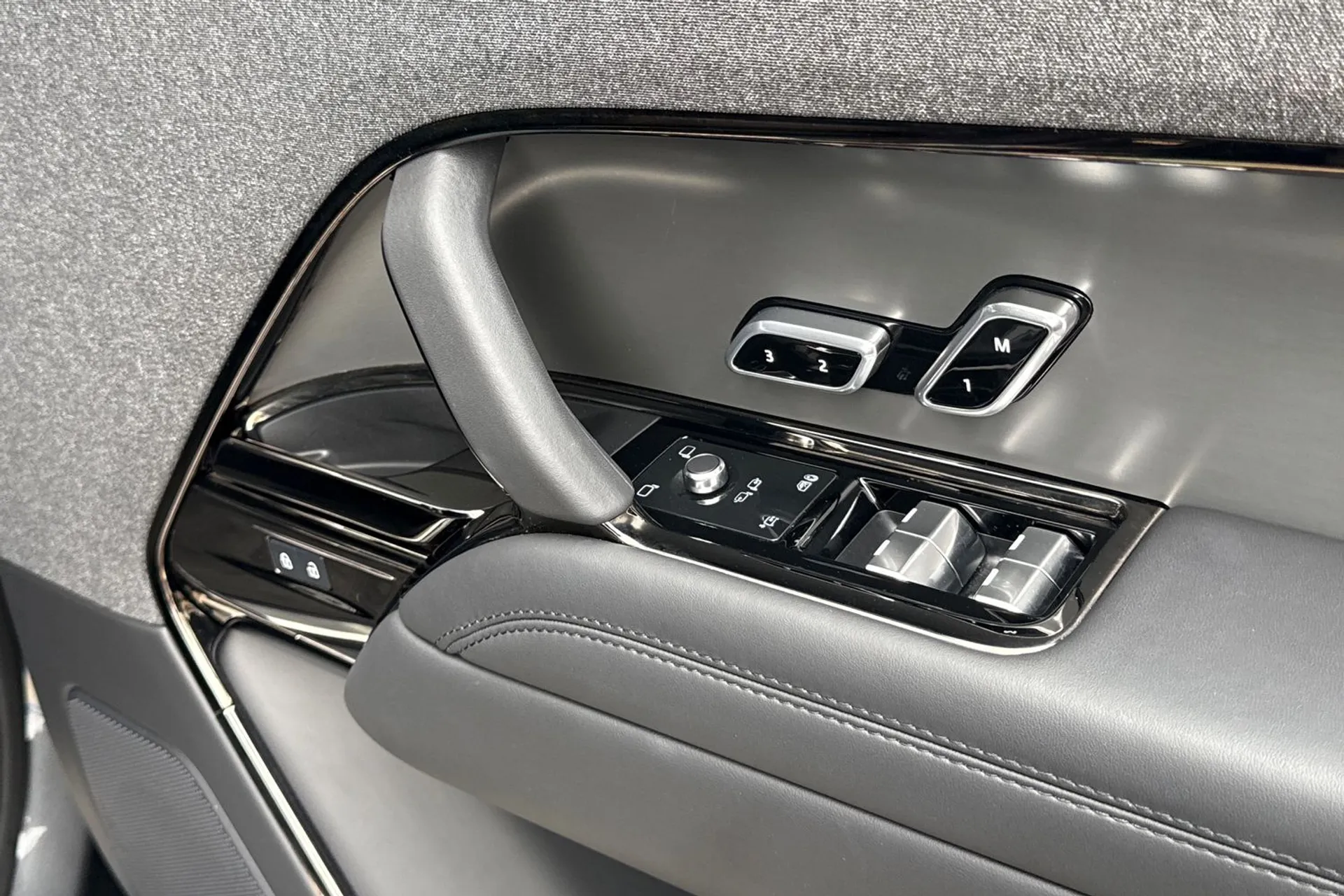 LAND ROVER RANGE ROVER SPORT thumbnail image number 22