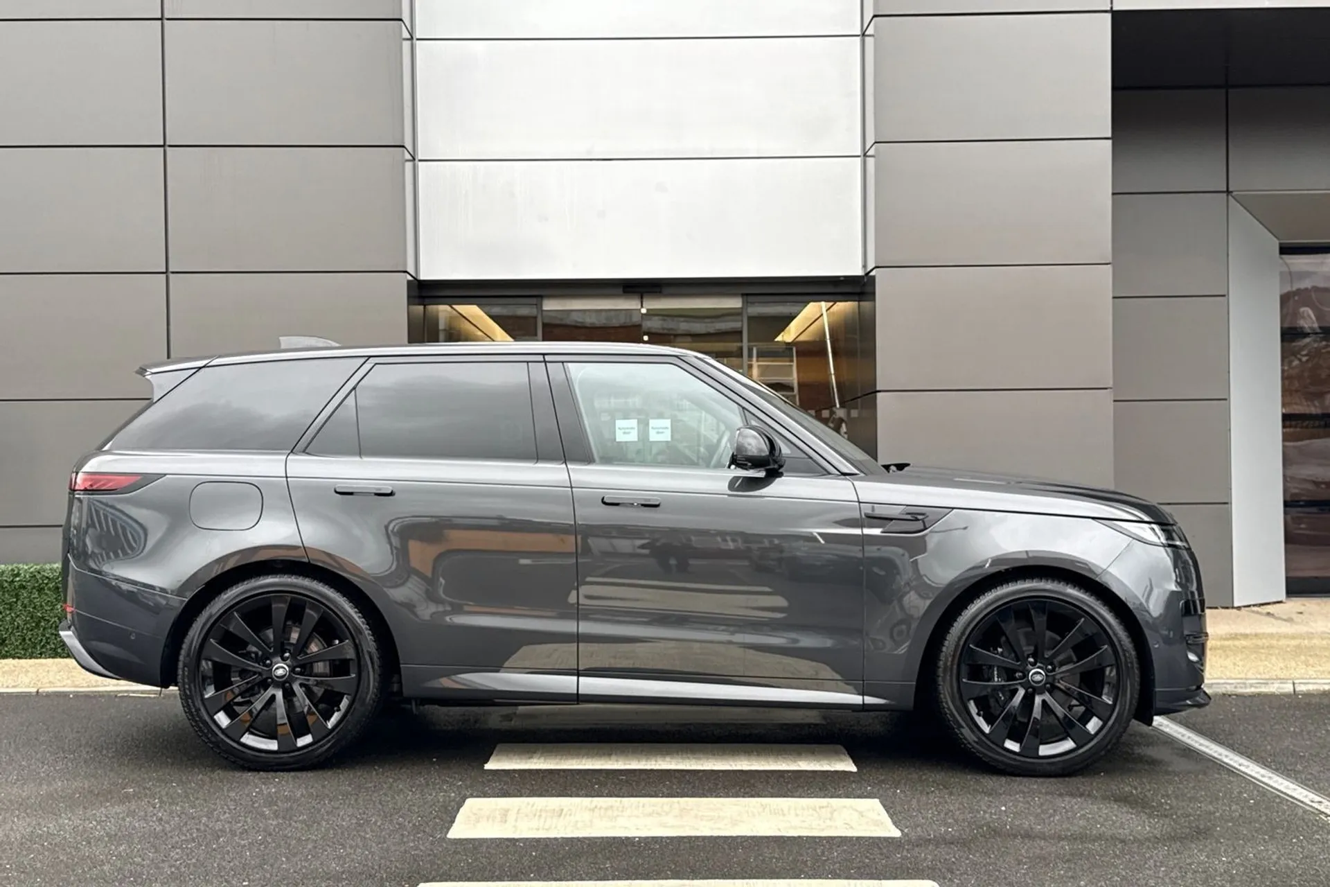 LAND ROVER RANGE ROVER SPORT thumbnail image number 2