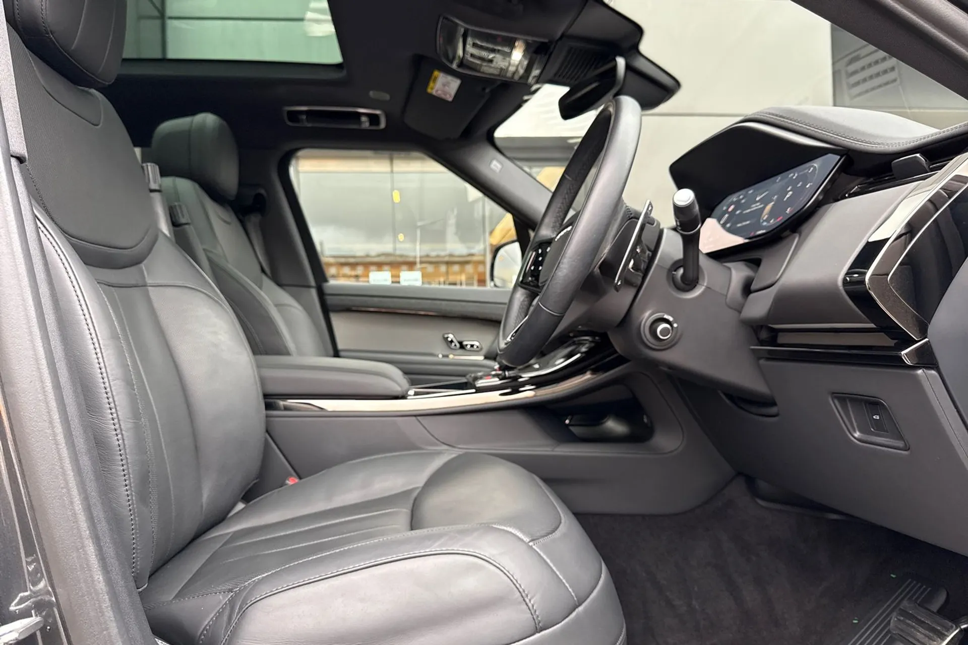 LAND ROVER RANGE ROVER SPORT thumbnail image number 18