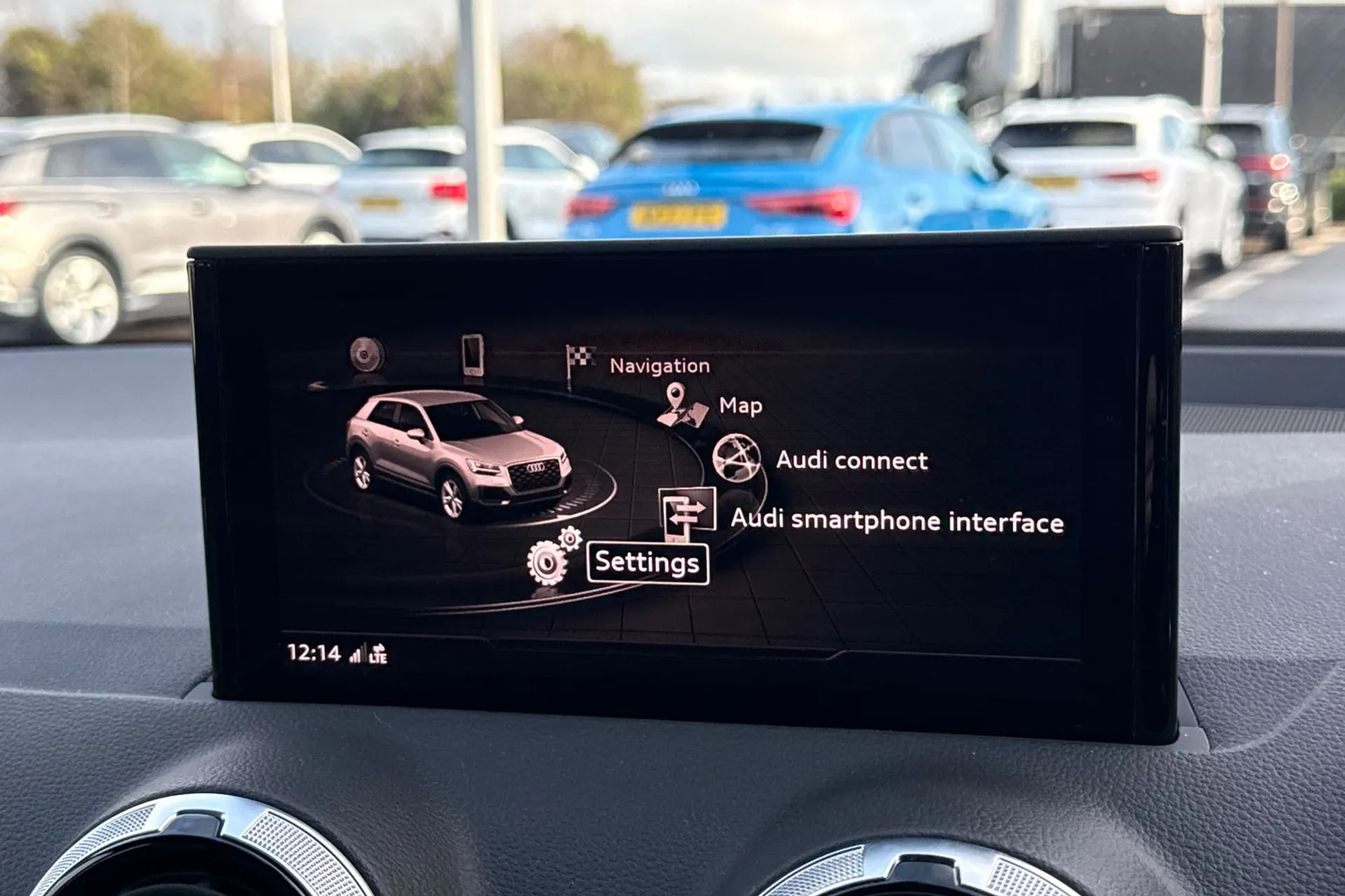 Audi Q2 thumbnail image number 35