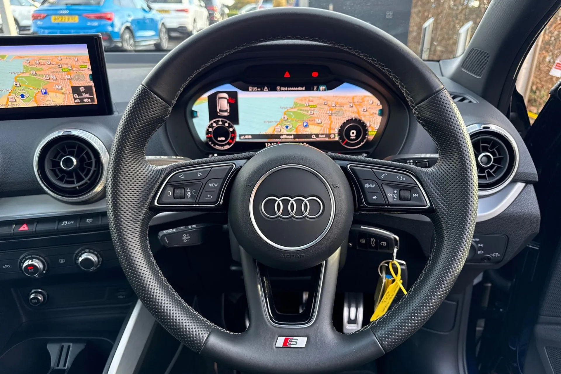 Audi Q2 thumbnail image number 26