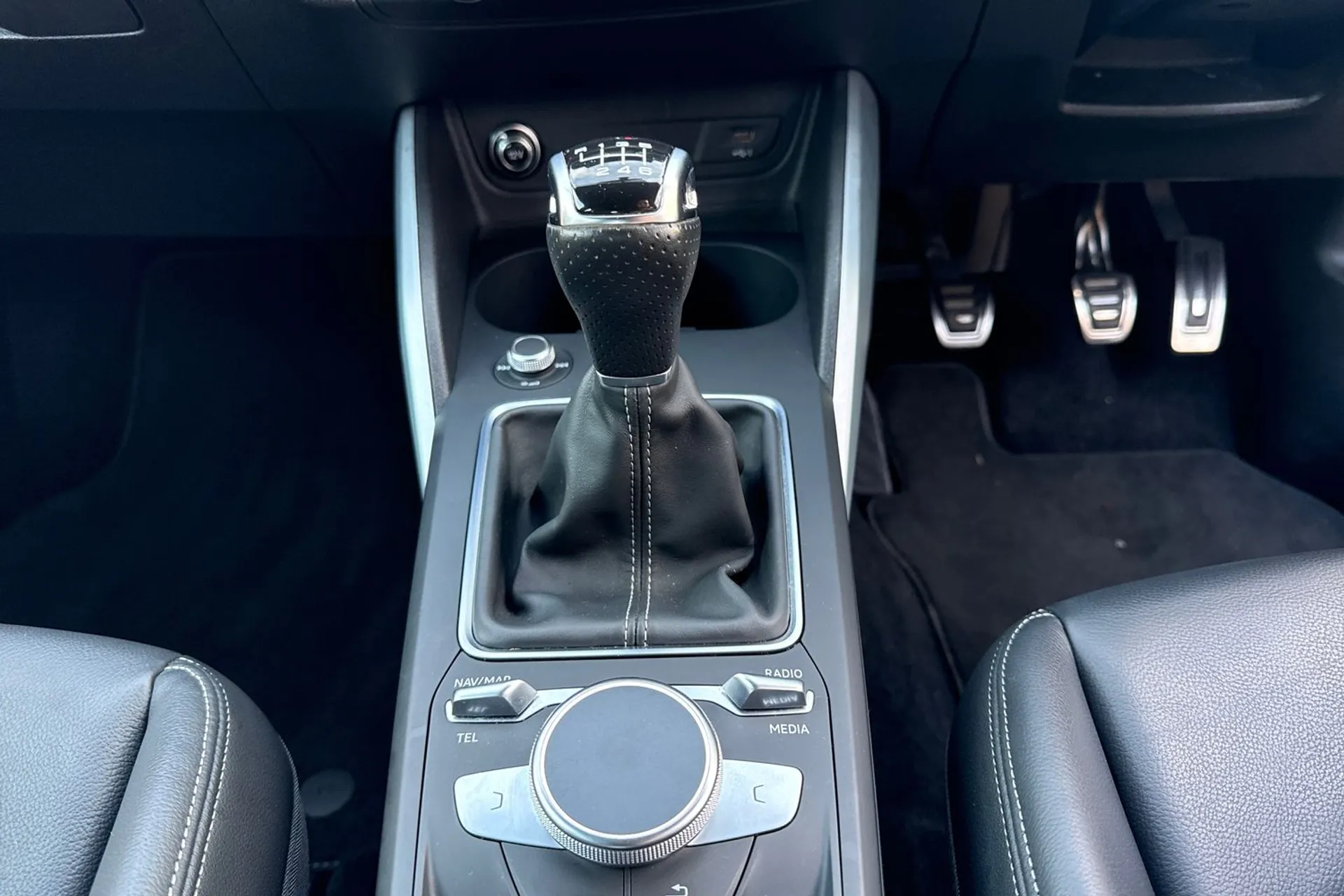 Audi Q2 thumbnail image number 41