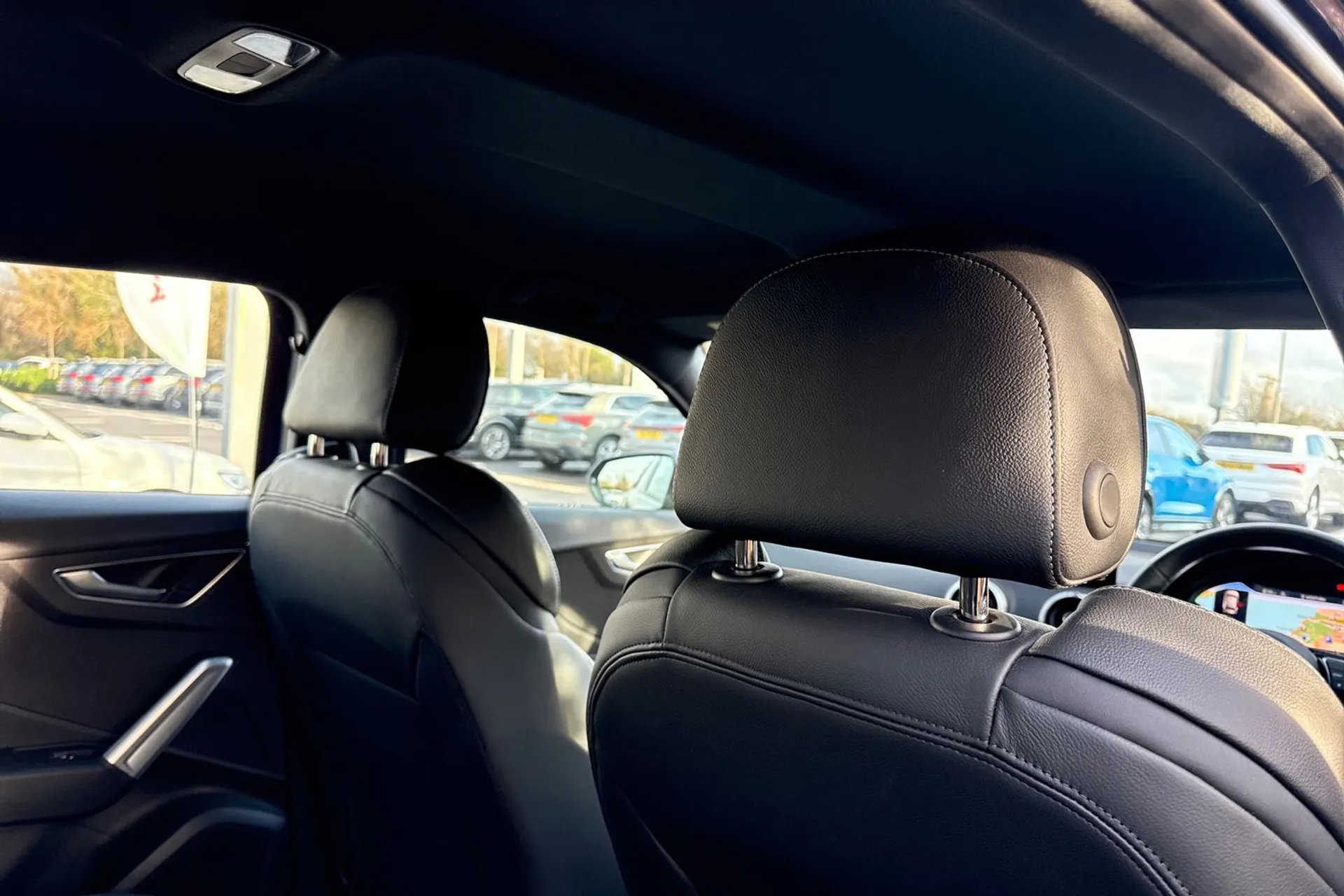 Audi Q2 thumbnail image number 24