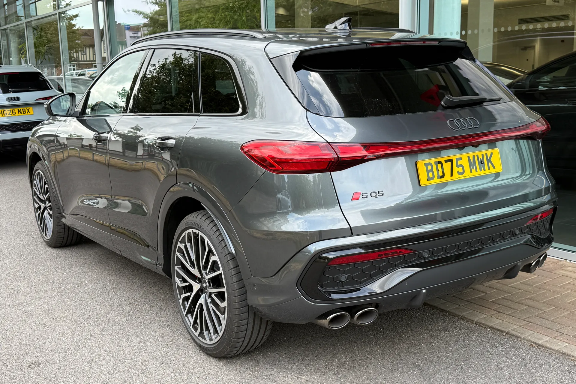 Audi Q5 thumbnail image number 3