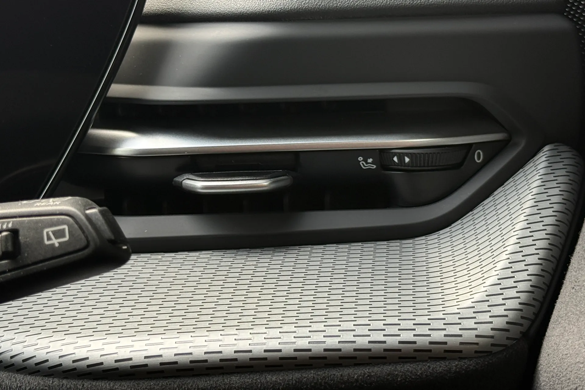 Audi Q5 thumbnail image number 12