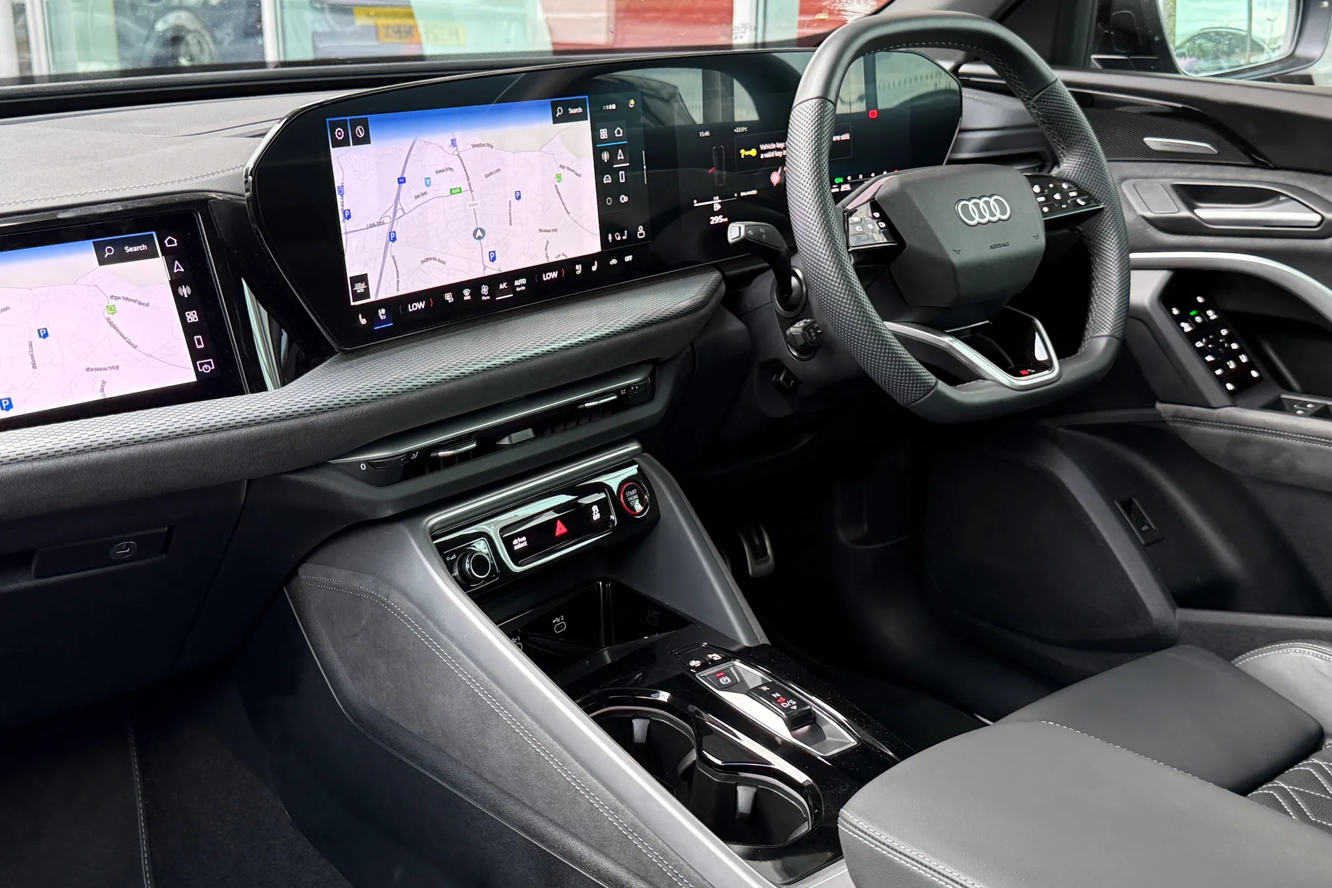 Audi Q5 thumbnail image number 2