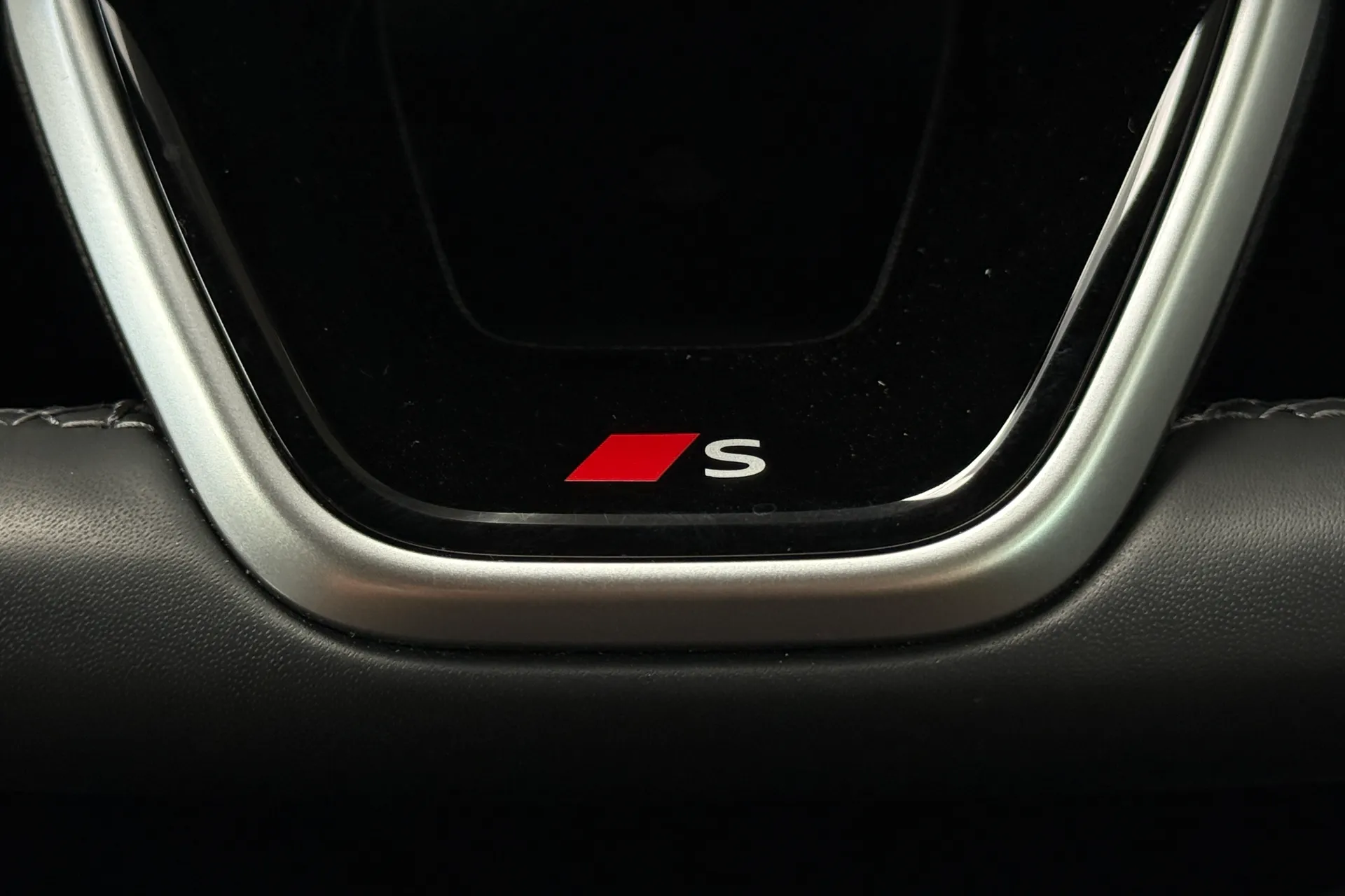 Audi Q5 thumbnail image number 9