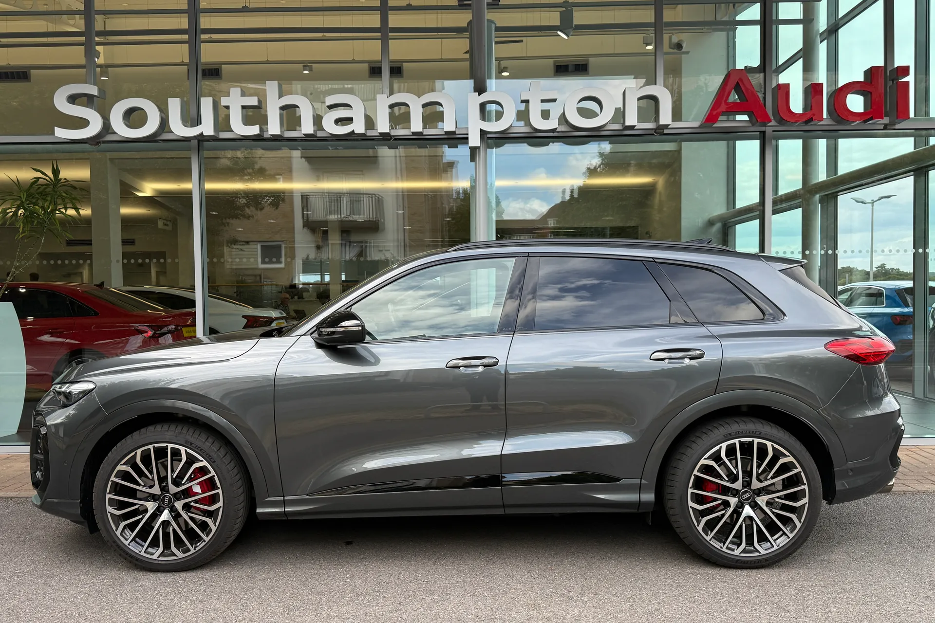 Audi Q5 thumbnail image number 45