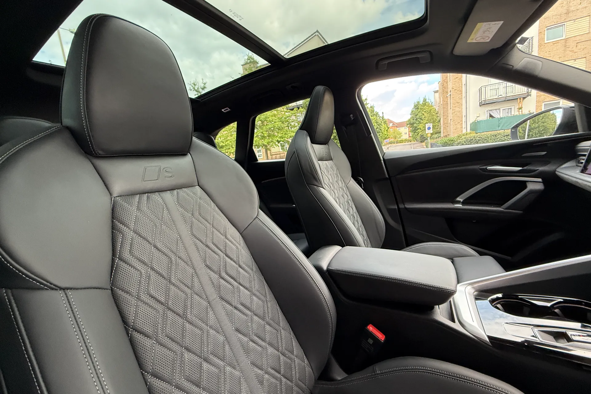 Audi Q5 thumbnail image number 25