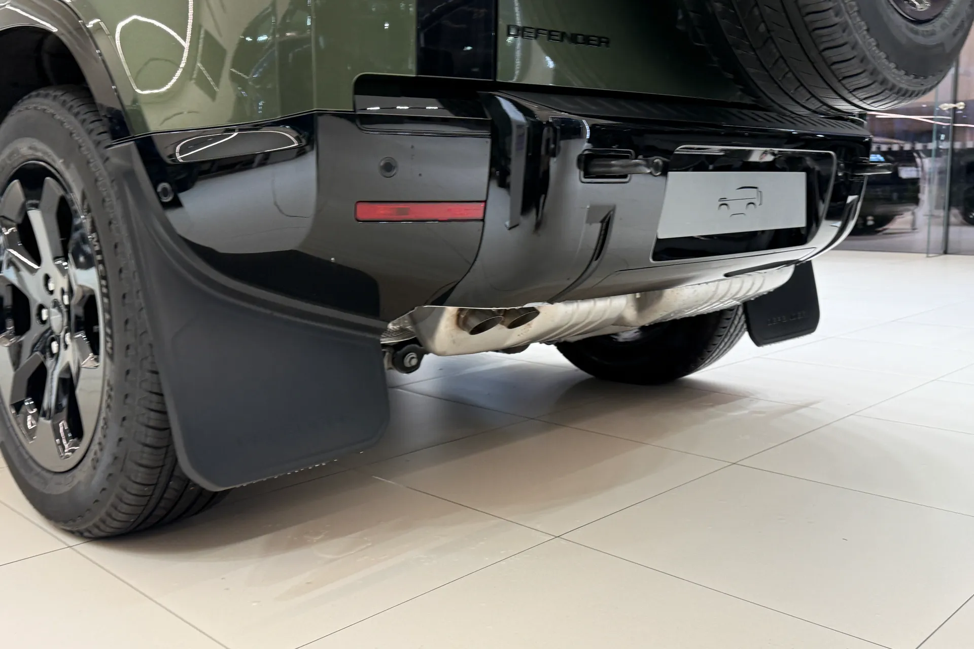 LAND ROVER Defender 90 thumbnail image number 19