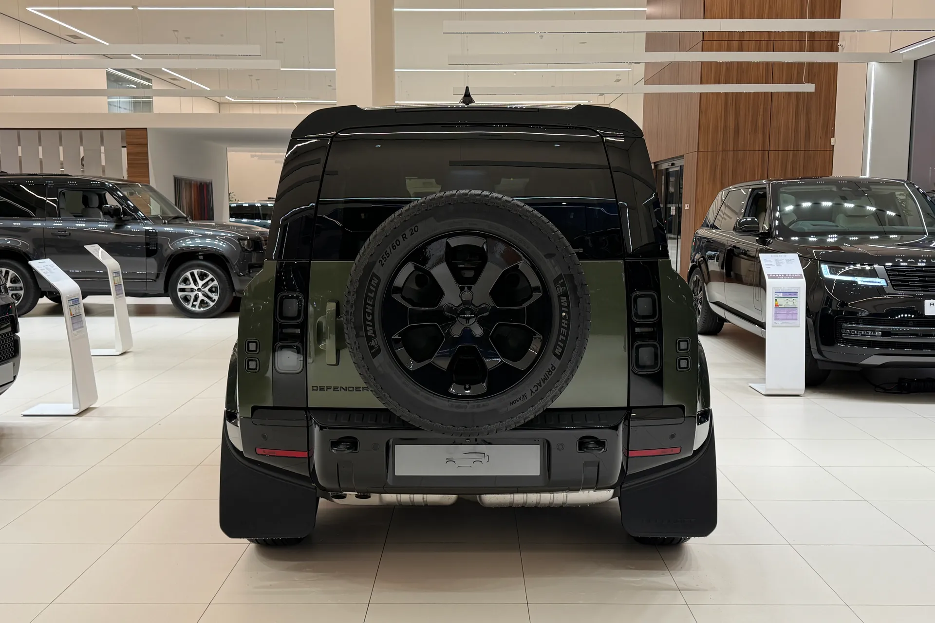 LAND ROVER Defender 90 thumbnail image number 14