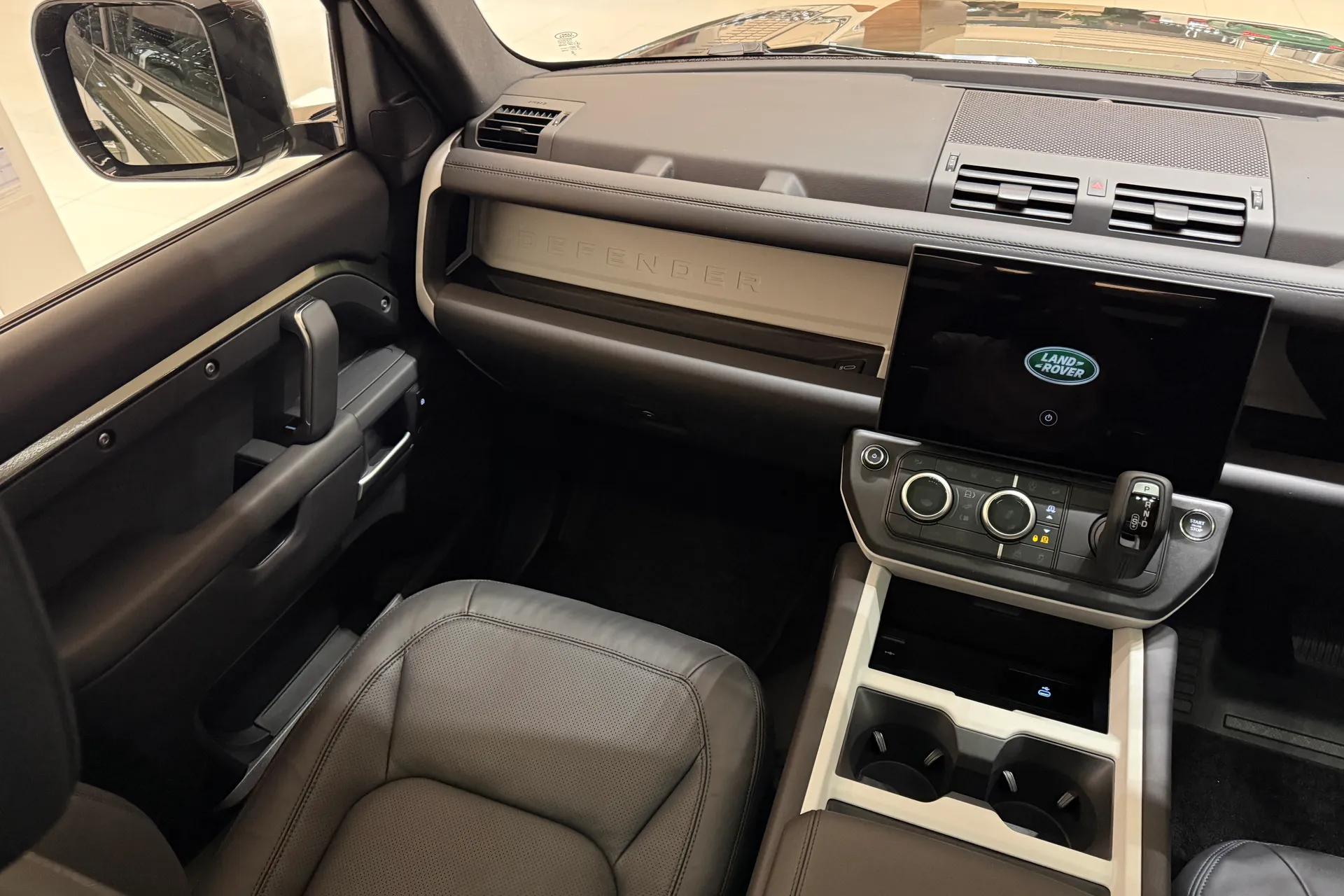 LAND ROVER Defender 90 thumbnail image number 20