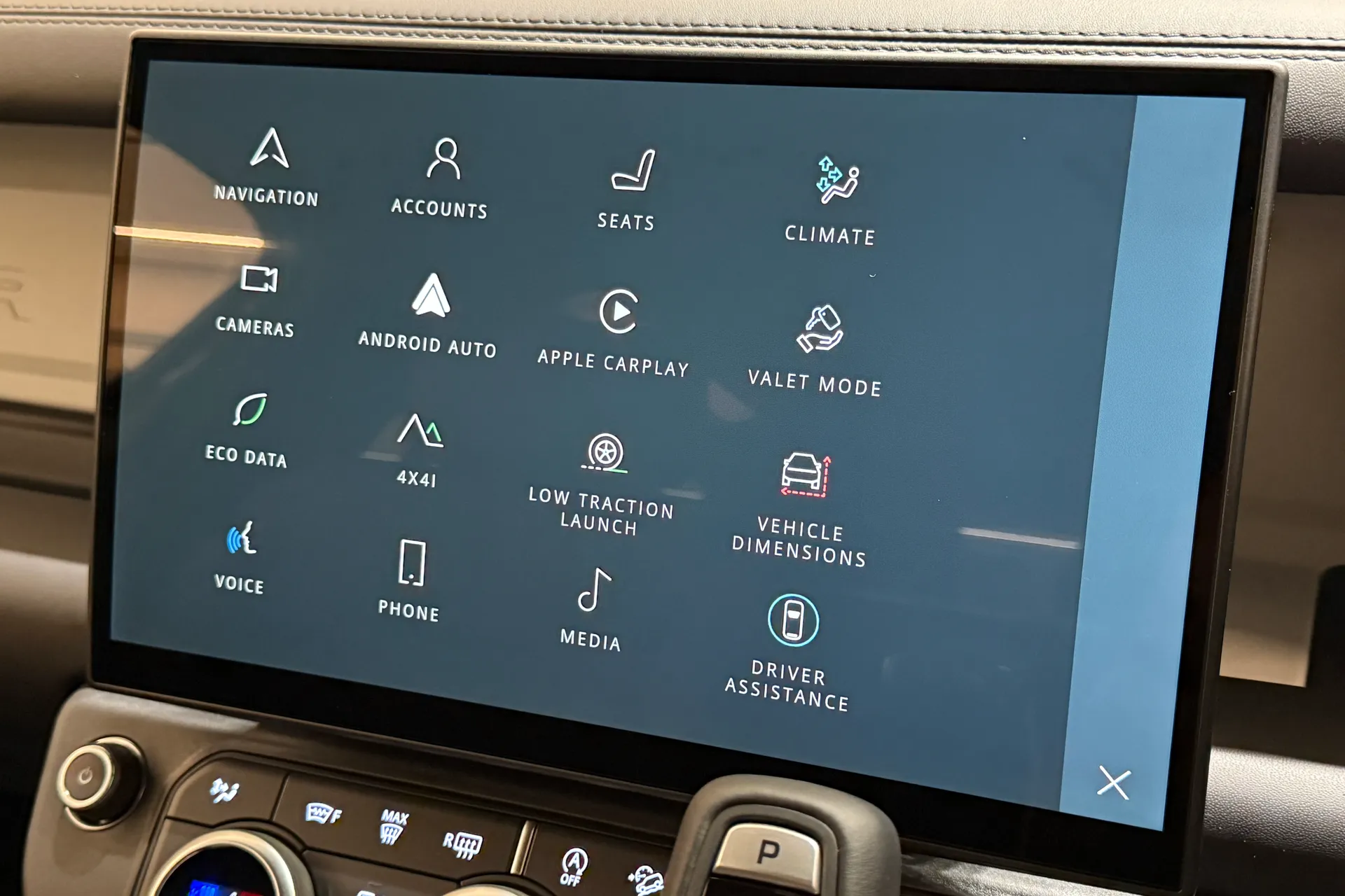 LAND ROVER Defender 90 thumbnail image number 28