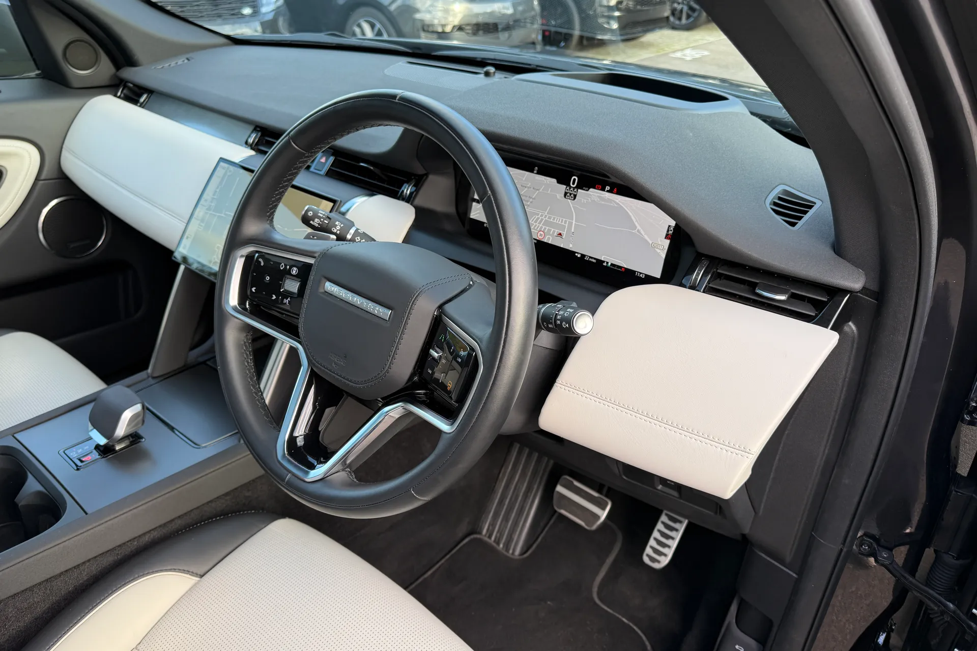 LAND ROVER DISCOVERY SPORT thumbnail image number 41