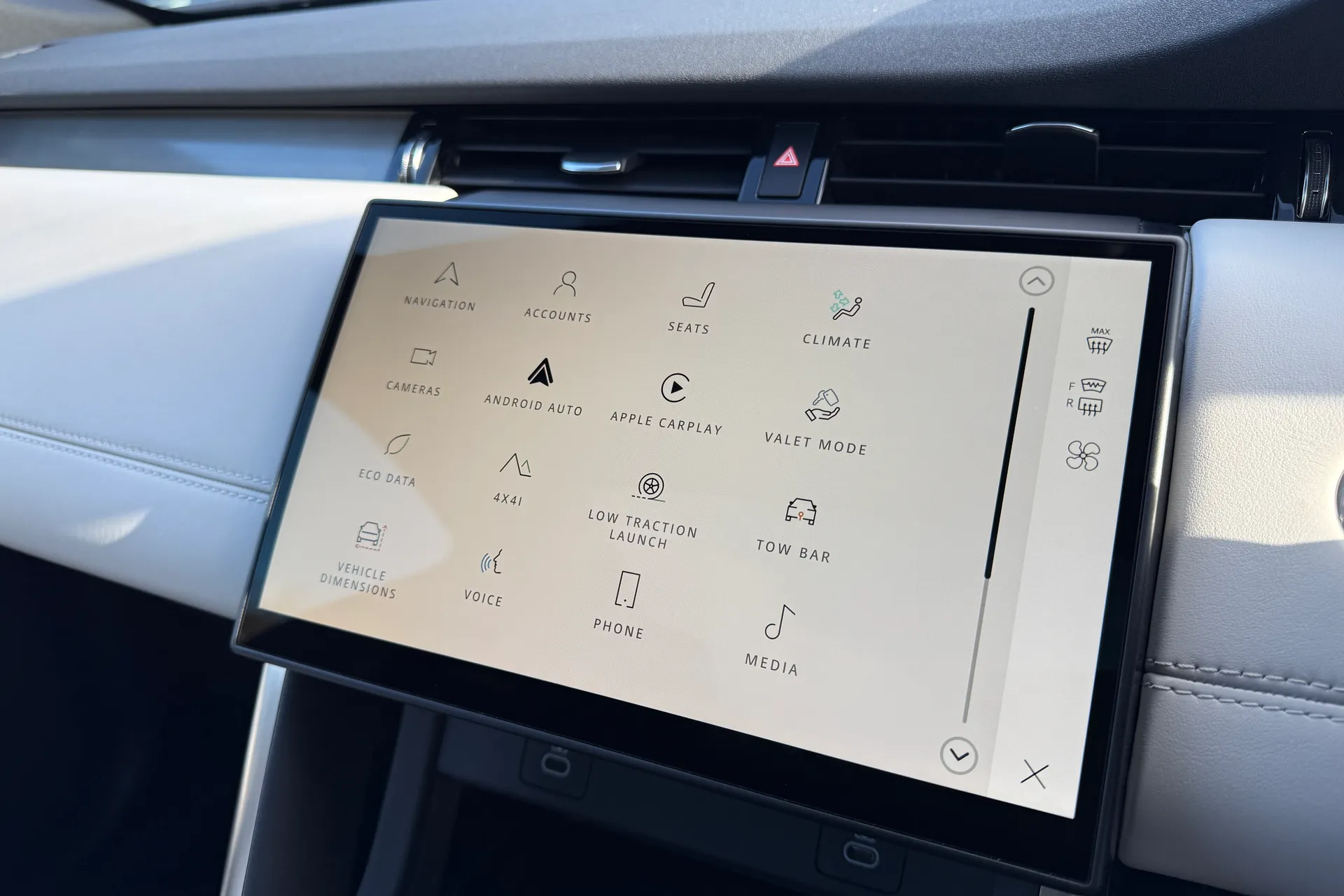 LAND ROVER DISCOVERY SPORT thumbnail image number 52