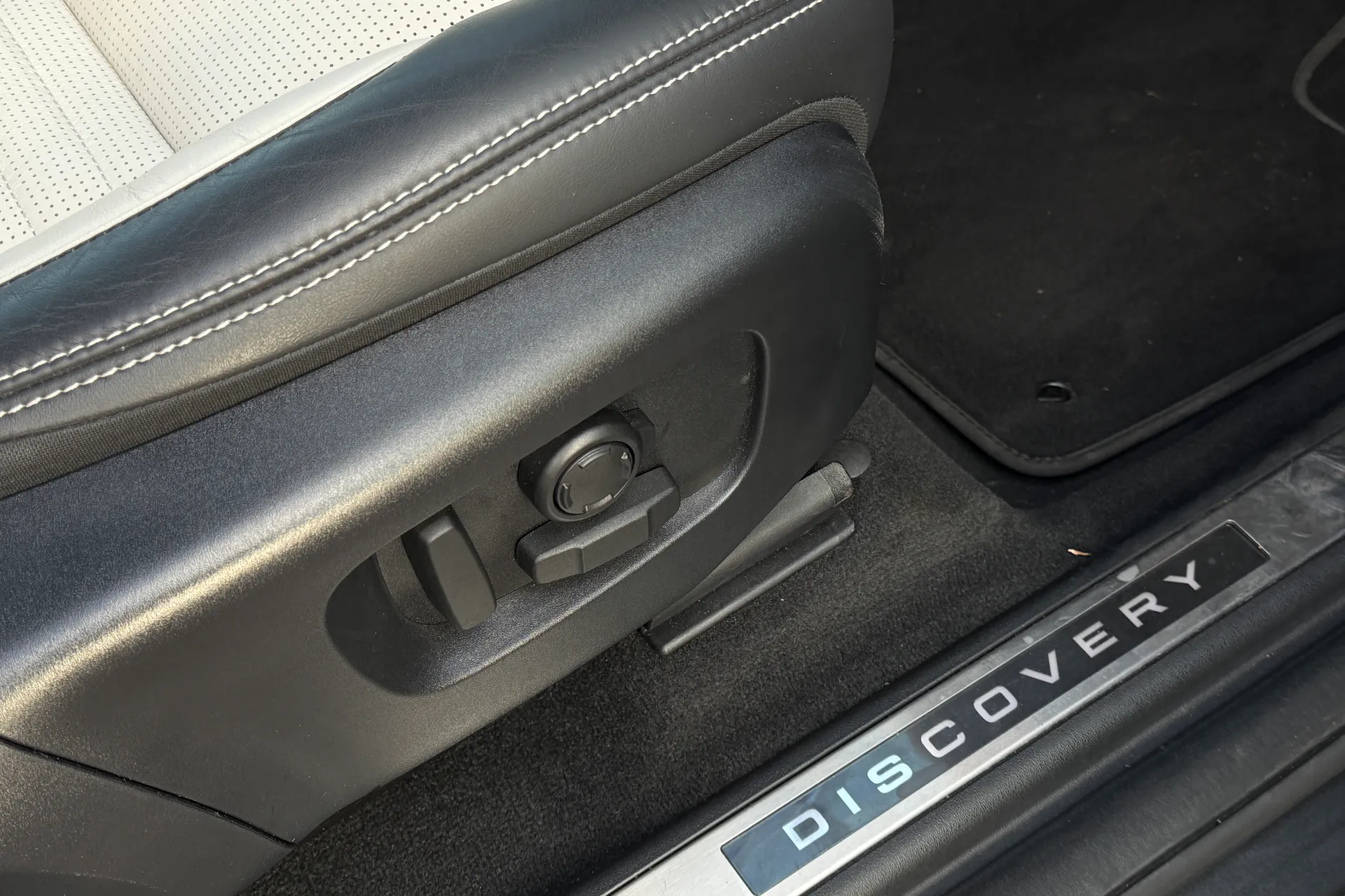 LAND ROVER DISCOVERY SPORT thumbnail image number 39