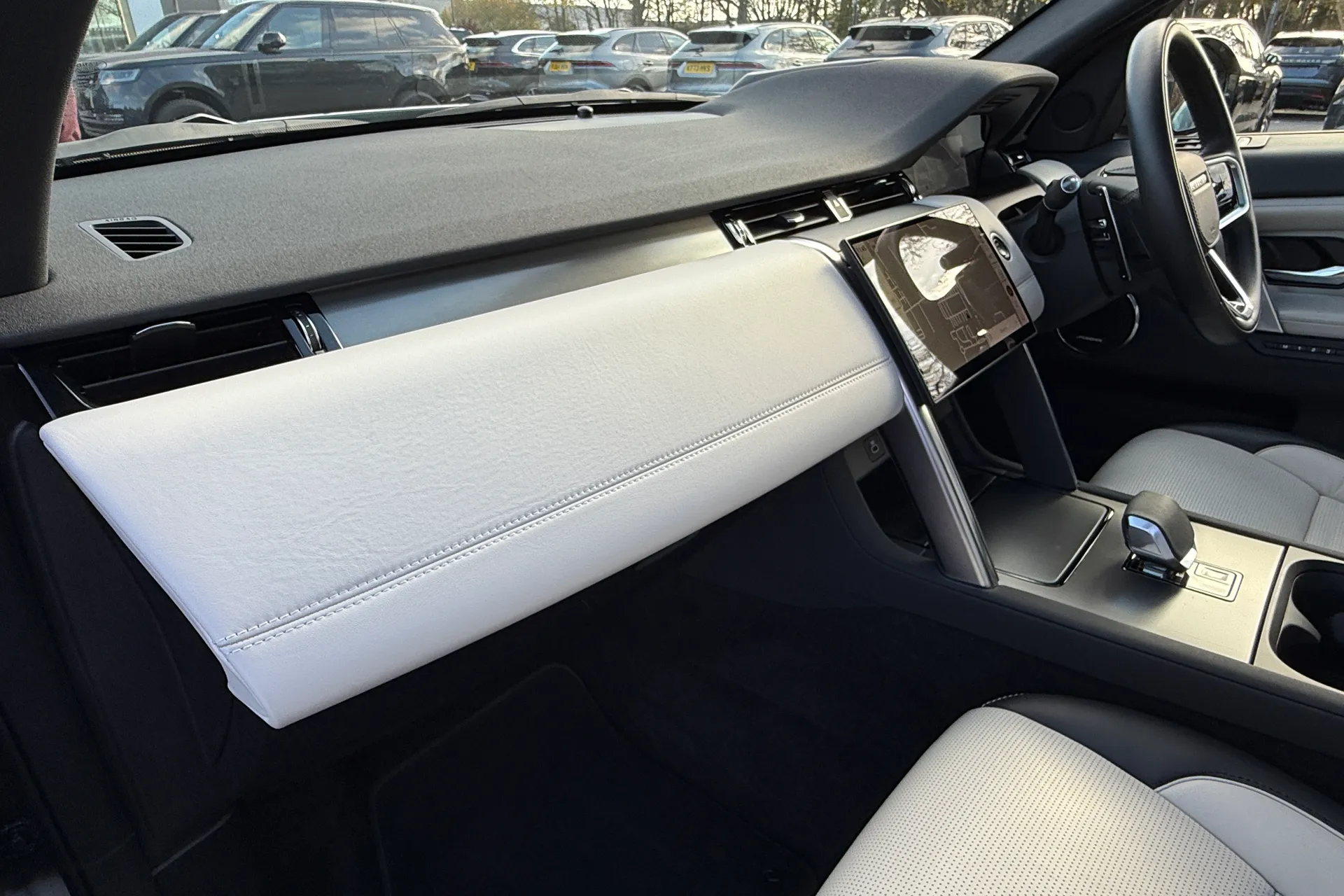 LAND ROVER DISCOVERY SPORT thumbnail image number 43