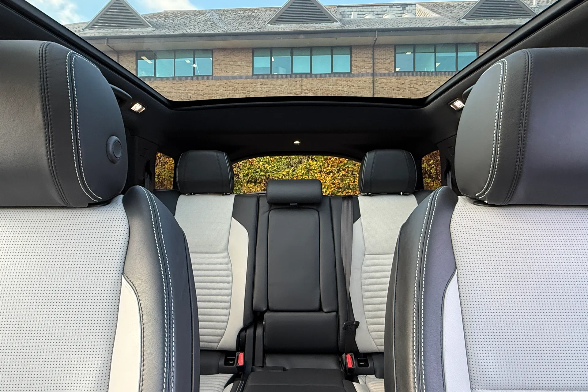 LAND ROVER DISCOVERY SPORT thumbnail image number 38