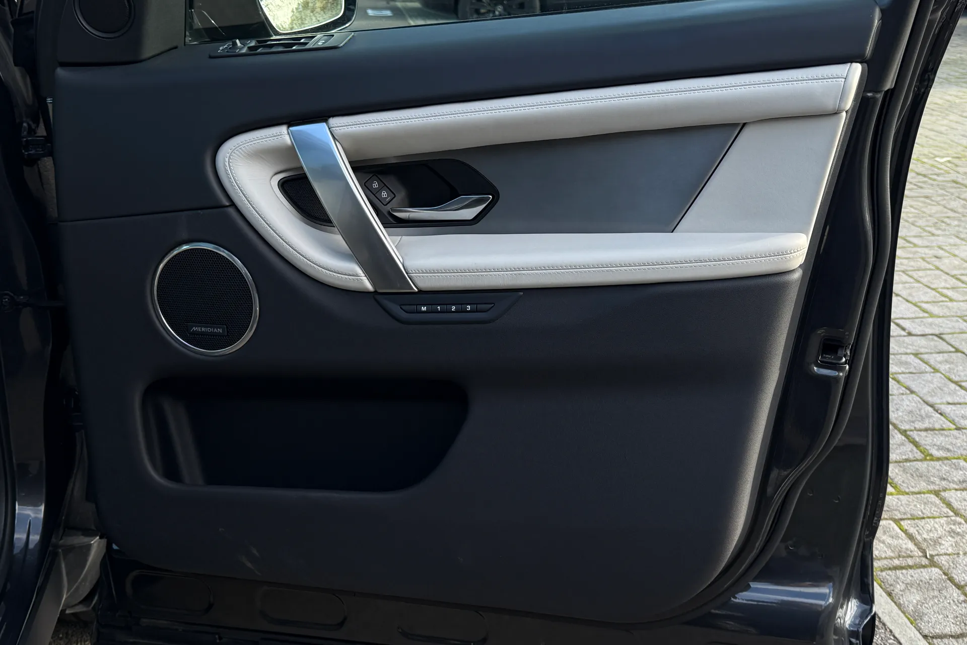 LAND ROVER DISCOVERY SPORT thumbnail image number 47