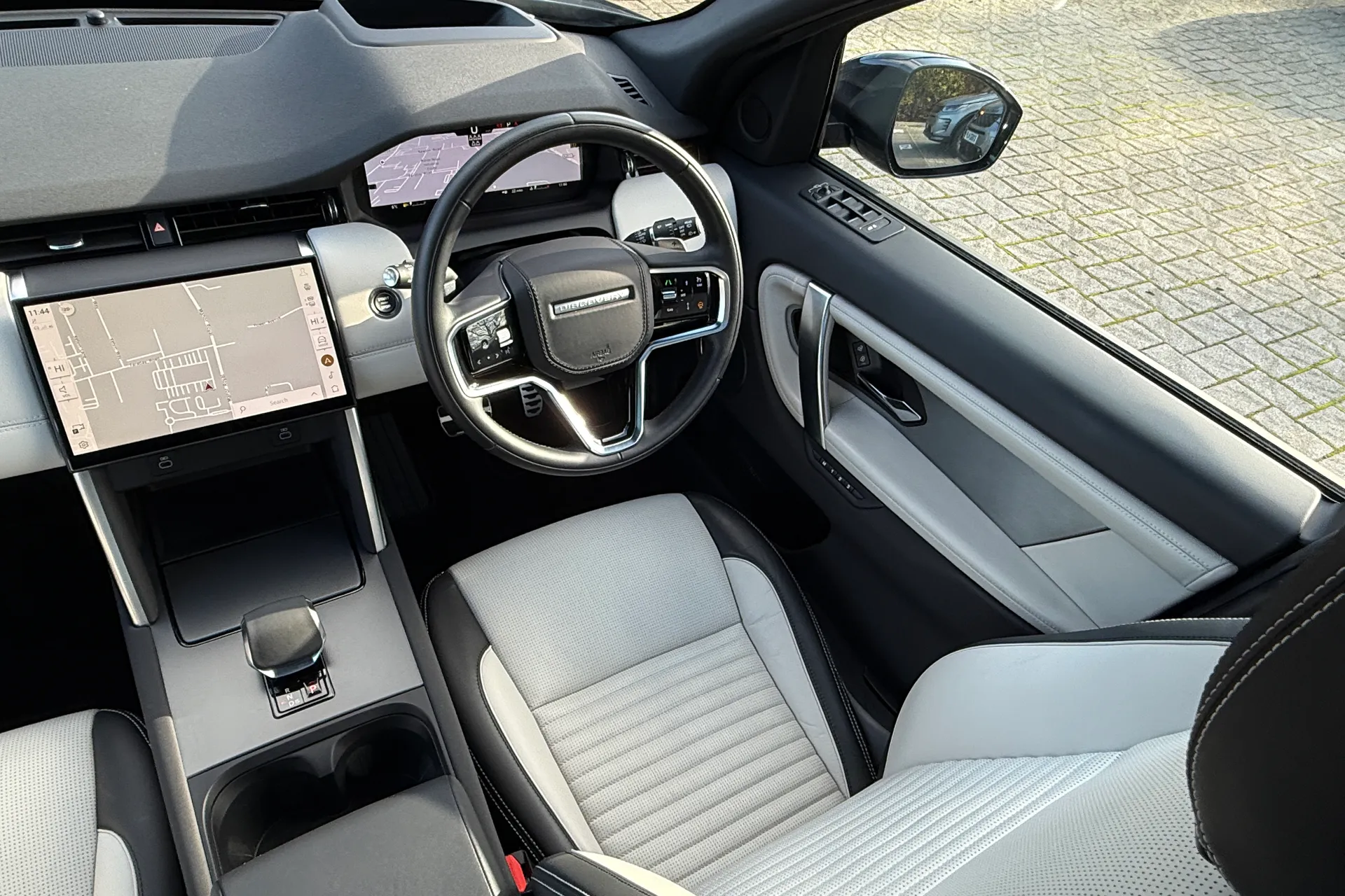 LAND ROVER DISCOVERY SPORT thumbnail image number 27