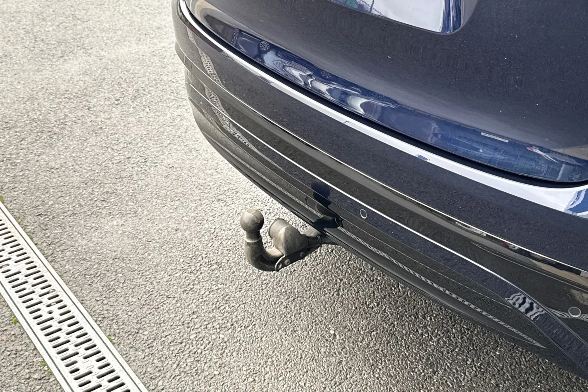 Jaguar F-PACE thumbnail image number 12