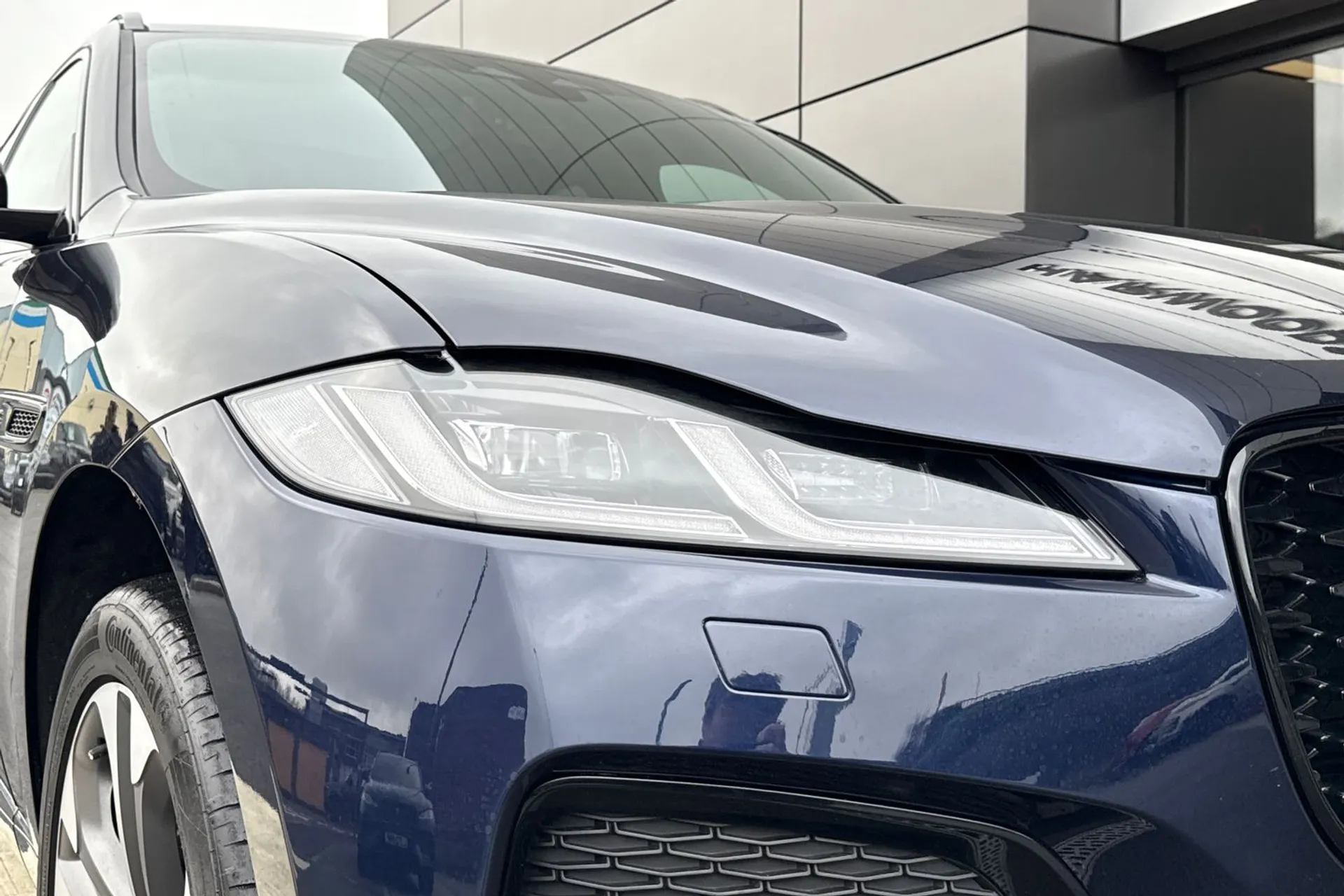 Jaguar F-PACE thumbnail image number 19