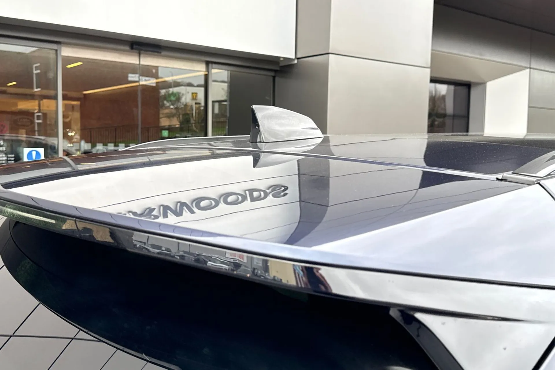 Jaguar F-PACE thumbnail image number 39