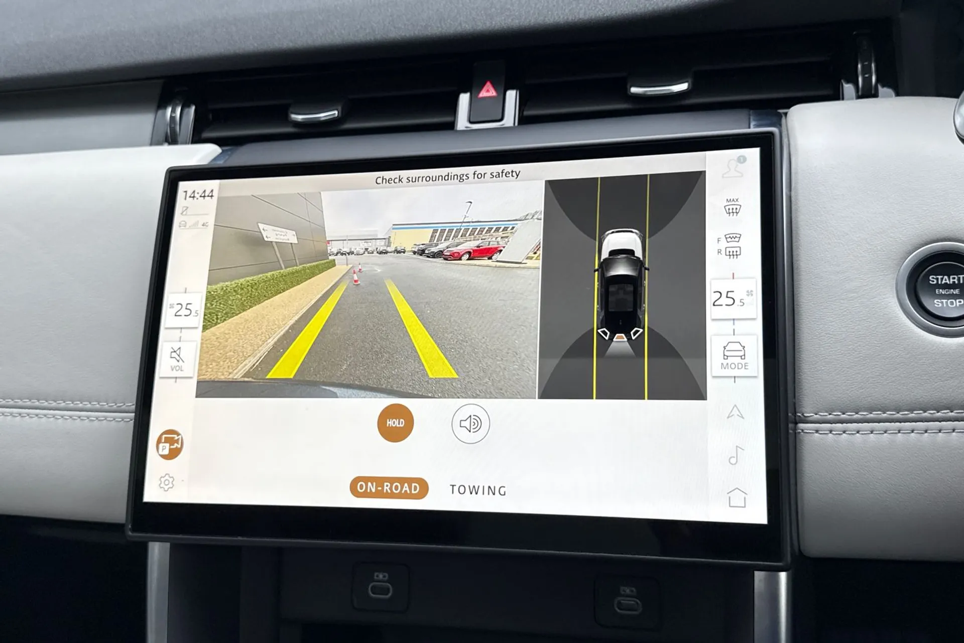 LAND ROVER DISCOVERY SPORT thumbnail image number 4