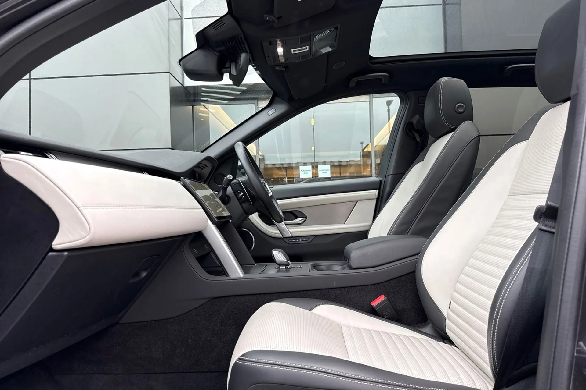 LAND ROVER DISCOVERY SPORT thumbnail image number 57