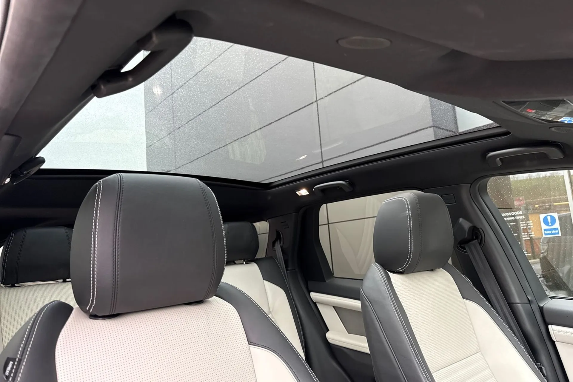 LAND ROVER DISCOVERY SPORT thumbnail image number 13