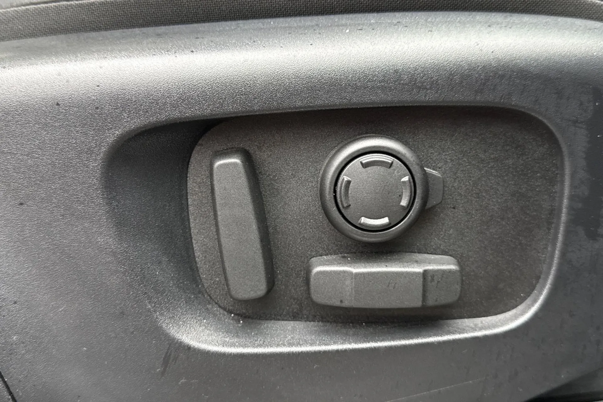 LAND ROVER DISCOVERY SPORT thumbnail image number 24