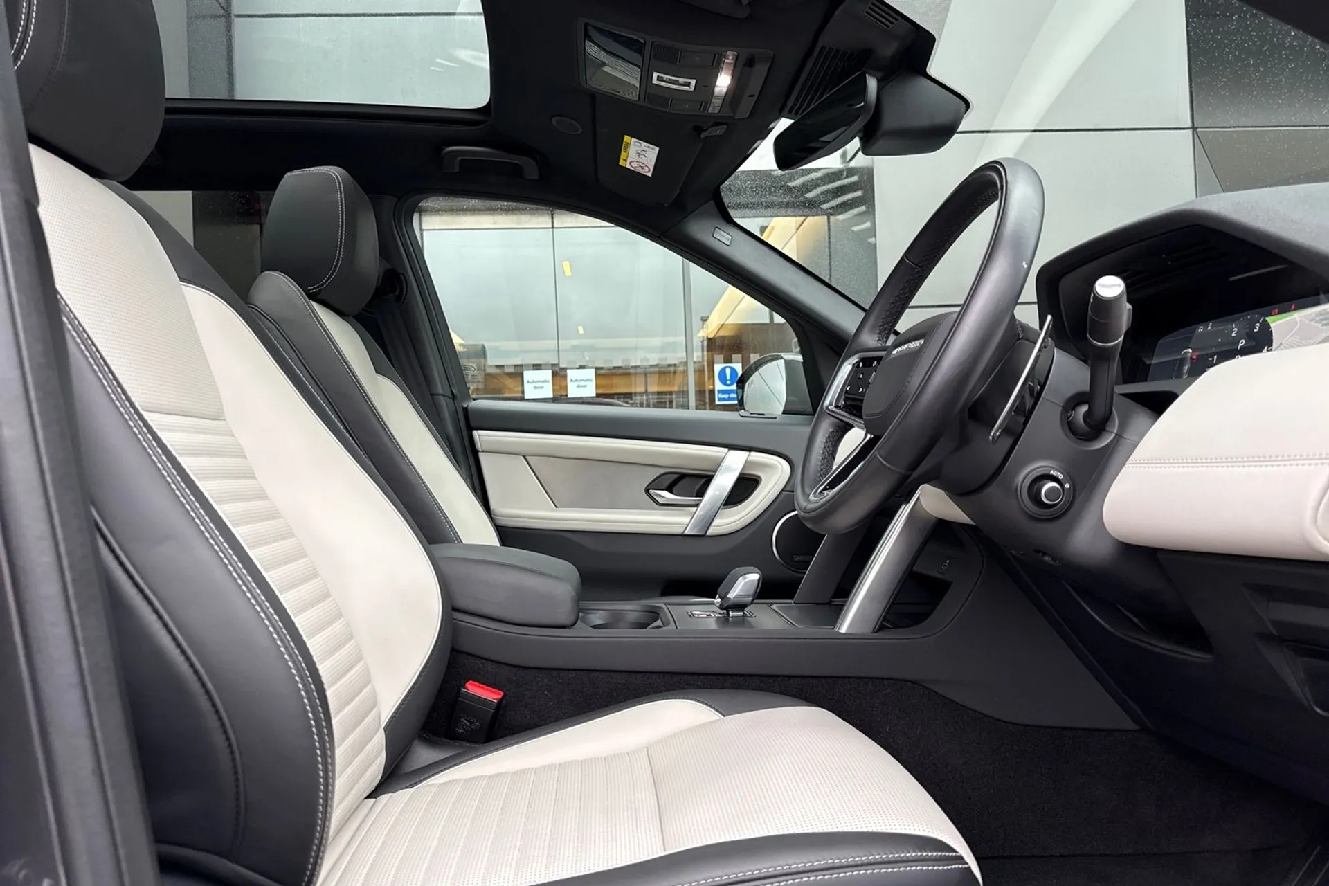 LAND ROVER DISCOVERY SPORT thumbnail image number 21